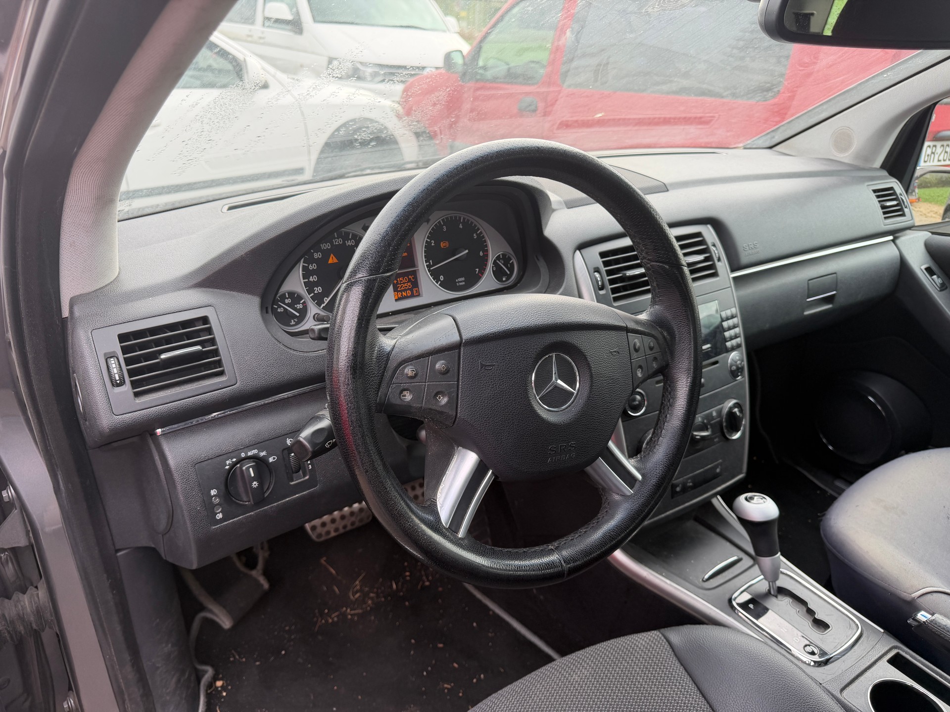 MERCEDES-BENZ B 170-image-9