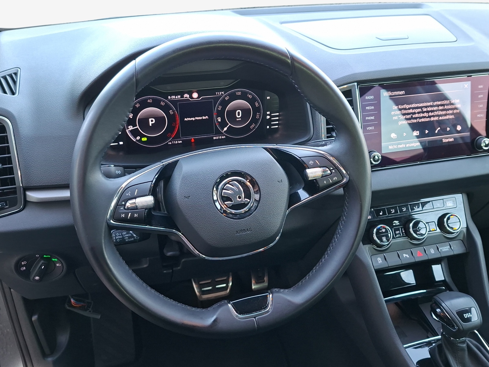 SKODA Karoq 1.5 TSI ACT Ambition DSG-image-9