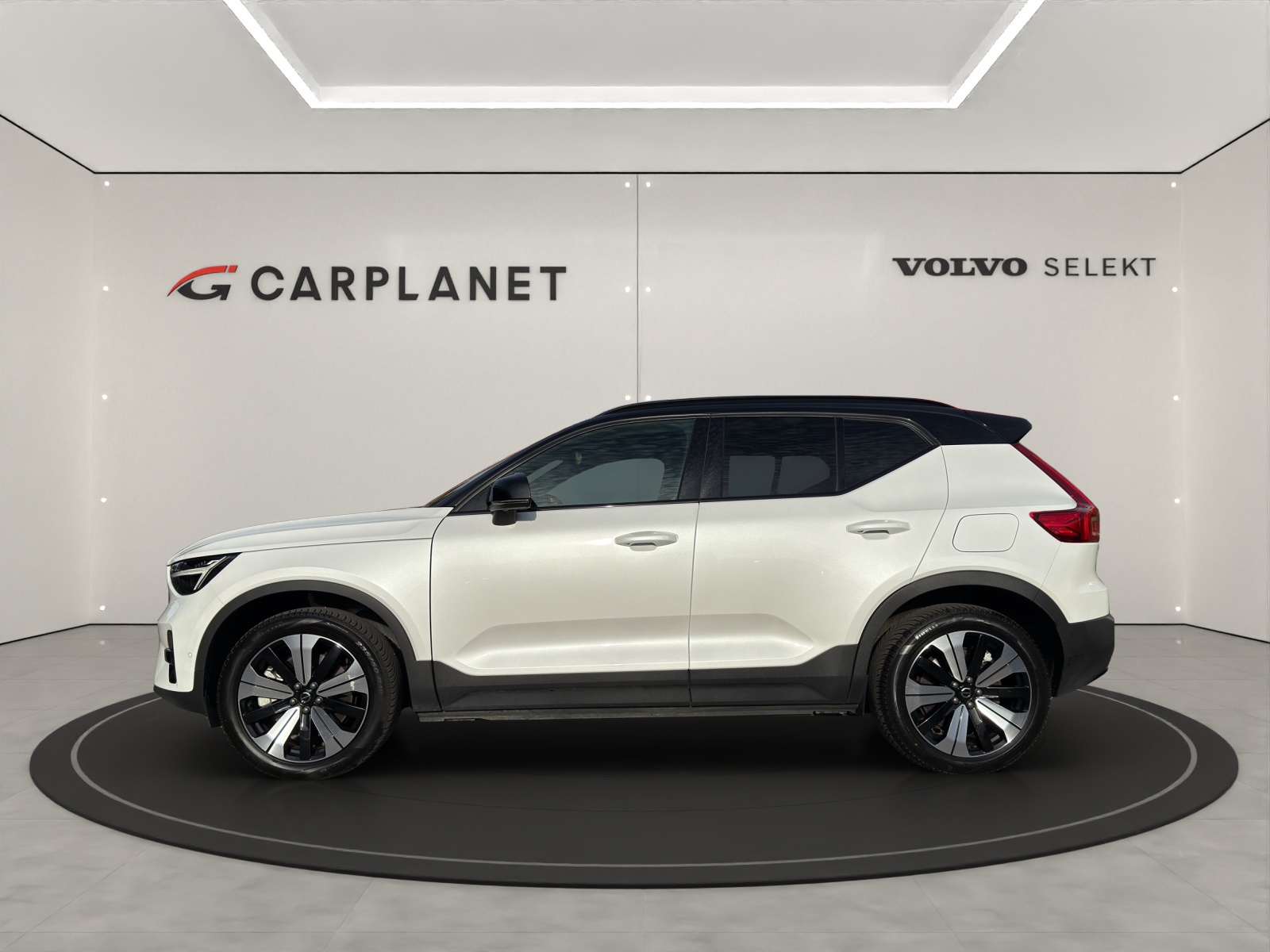 VOLVO XC40 P8 Twin Ultimate AWD-image-1