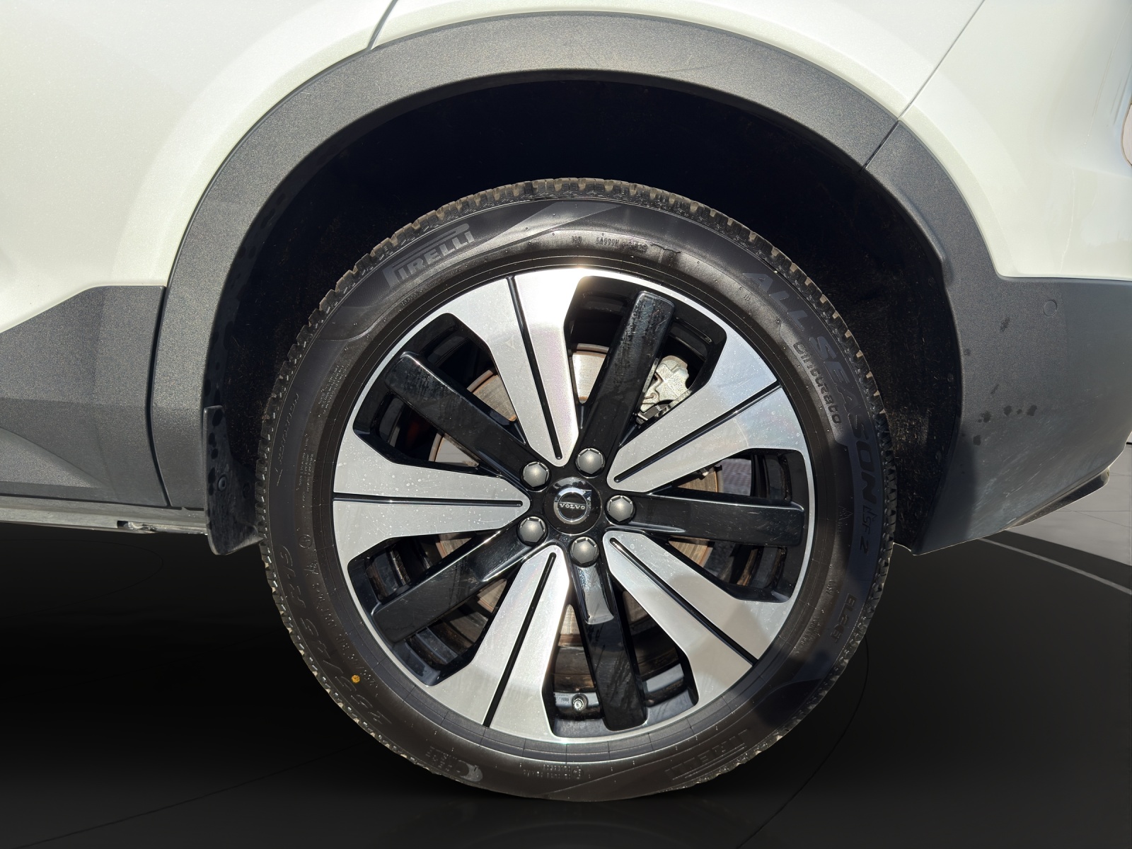 VOLVO XC40 P8 Twin Ultimate AWD-image-6
