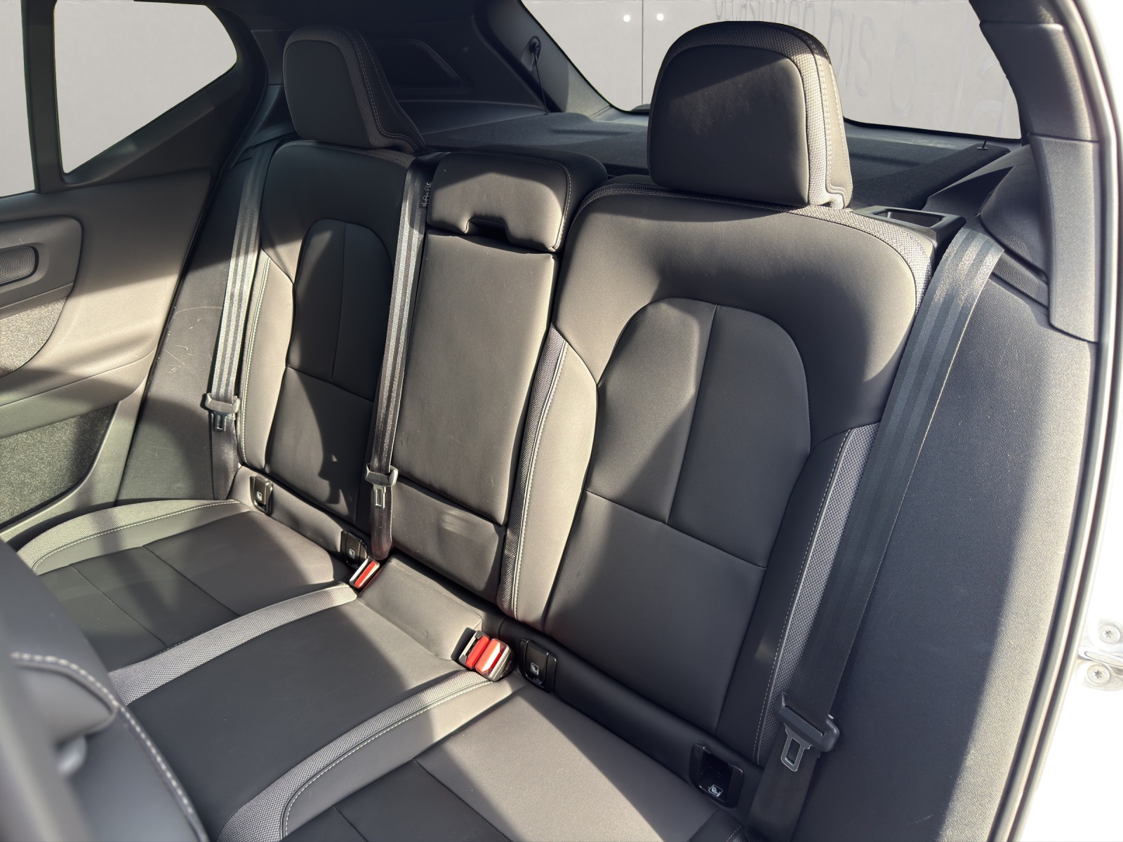 VOLVO XC40 P8 Twin Ultimate AWD-image-11