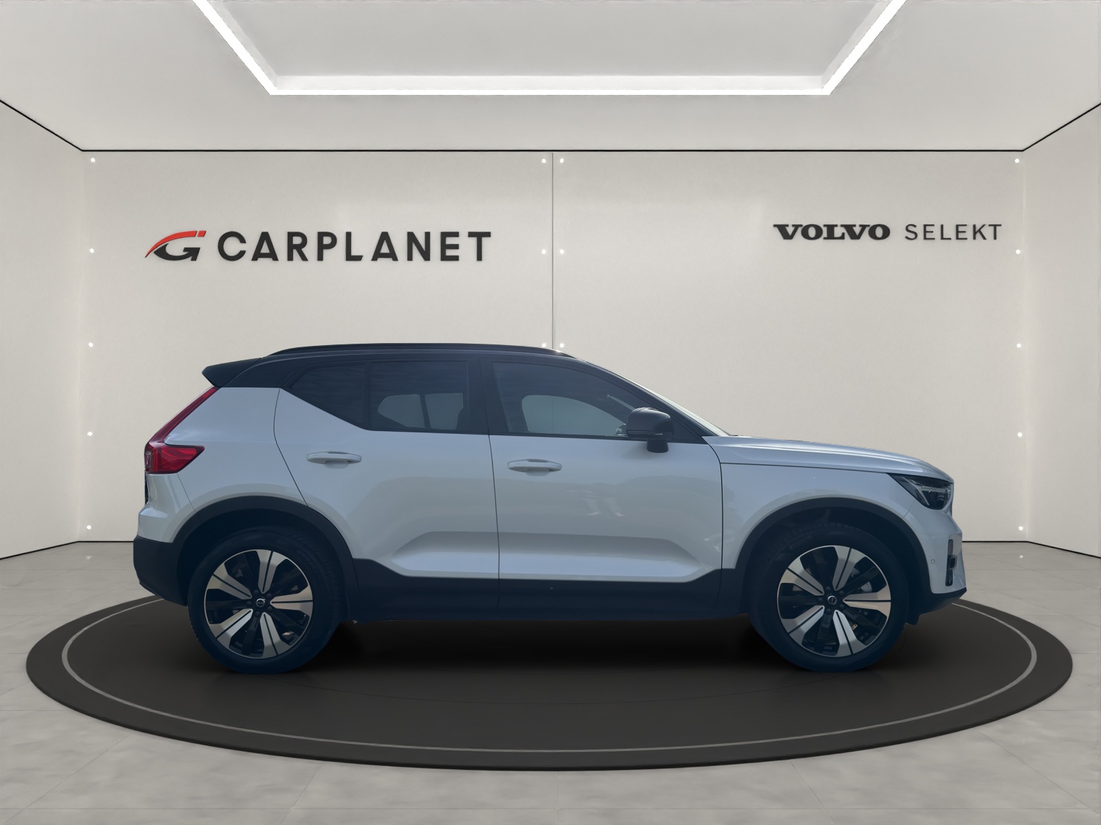 VOLVO XC40 P8 Twin Ultimate AWD-image-2
