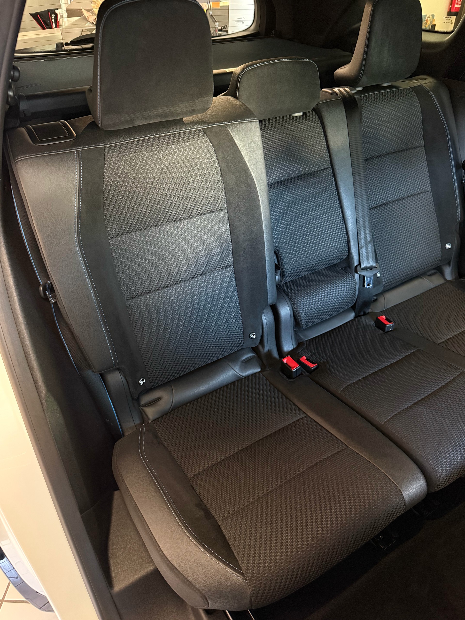 RENAULT Espace 1.2 E-Tech 200 Esprit Alpine 5-Sitze-image-13