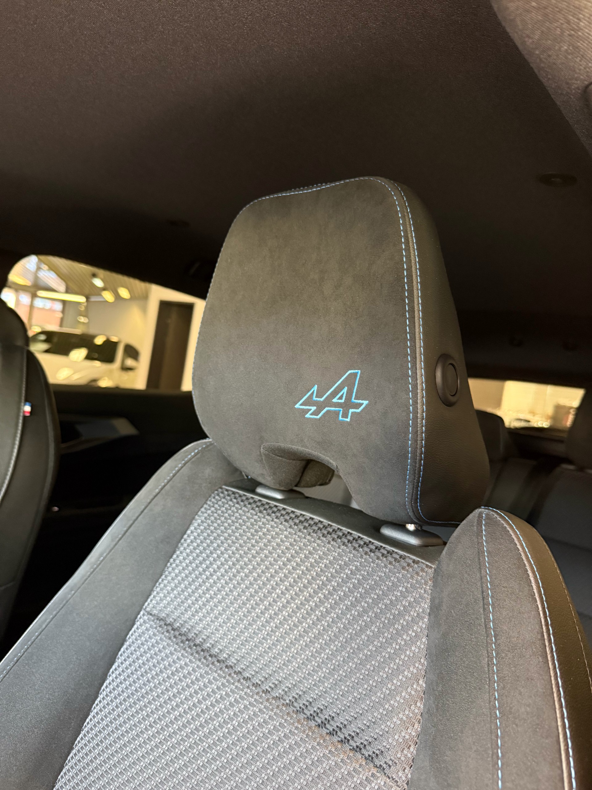 RENAULT Espace 1.2 E-Tech 200 Esprit Alpine 5-Sitze-image-6