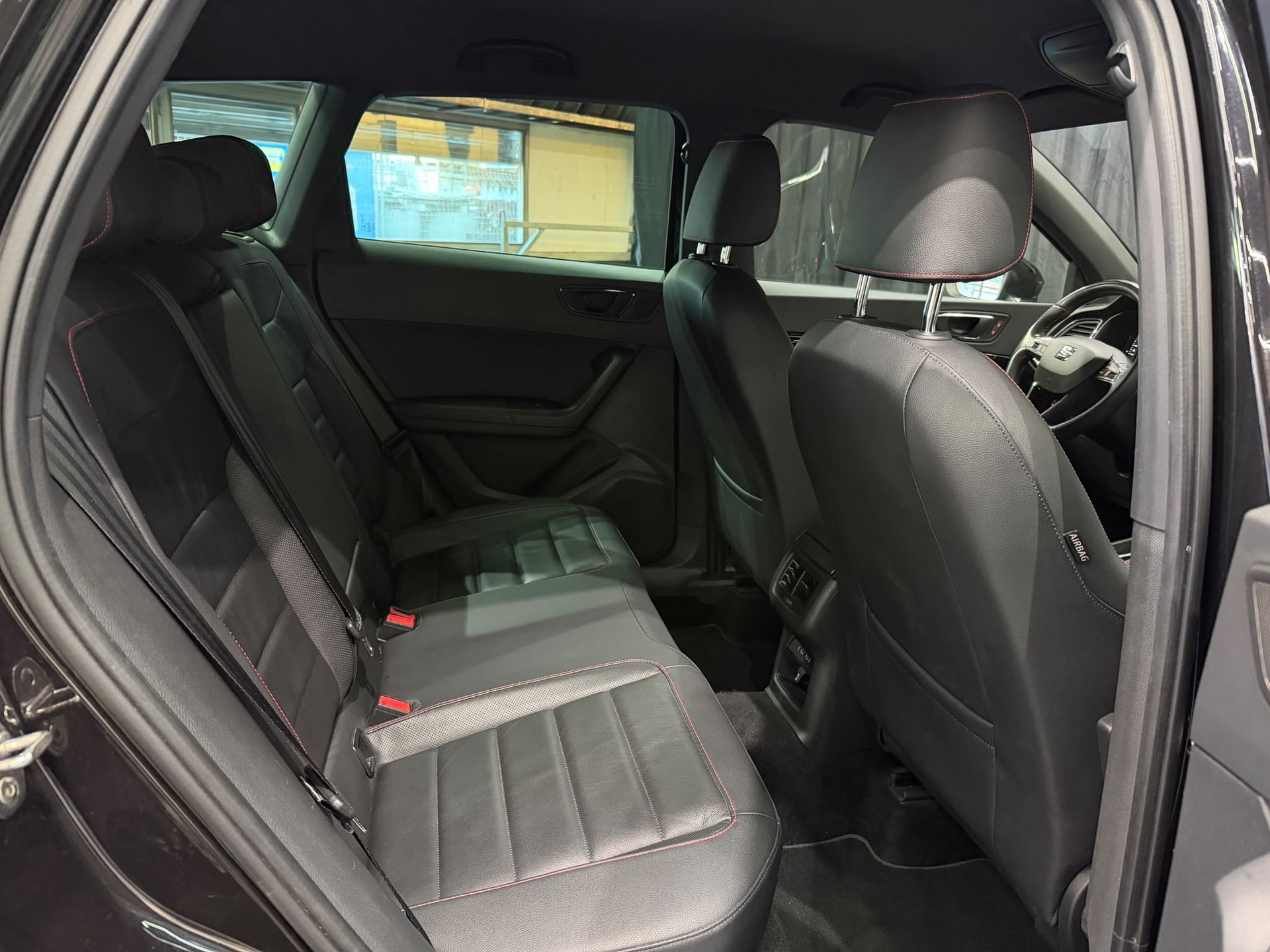 SEAT Ateca 2.0 TSI FR 4Drive DSG-image-14