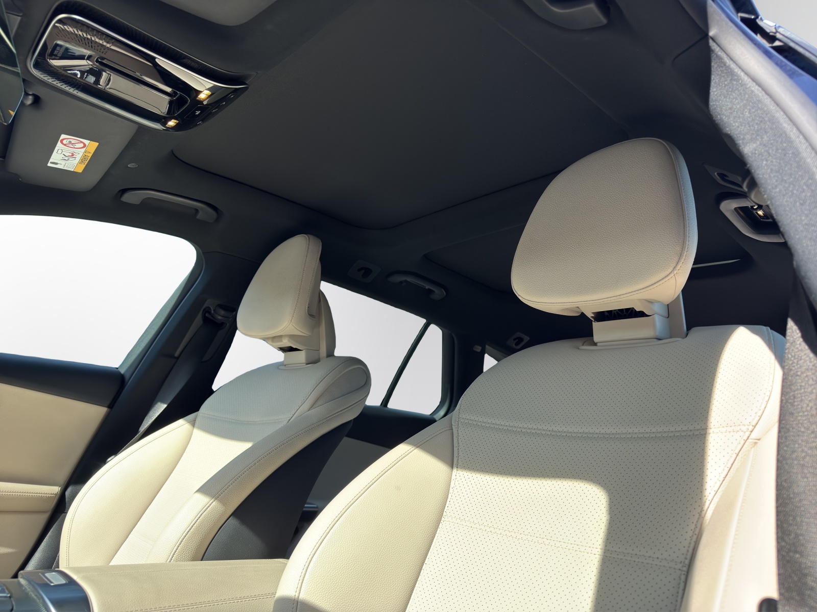 MERCEDES-BENZ C 220 d-image-11