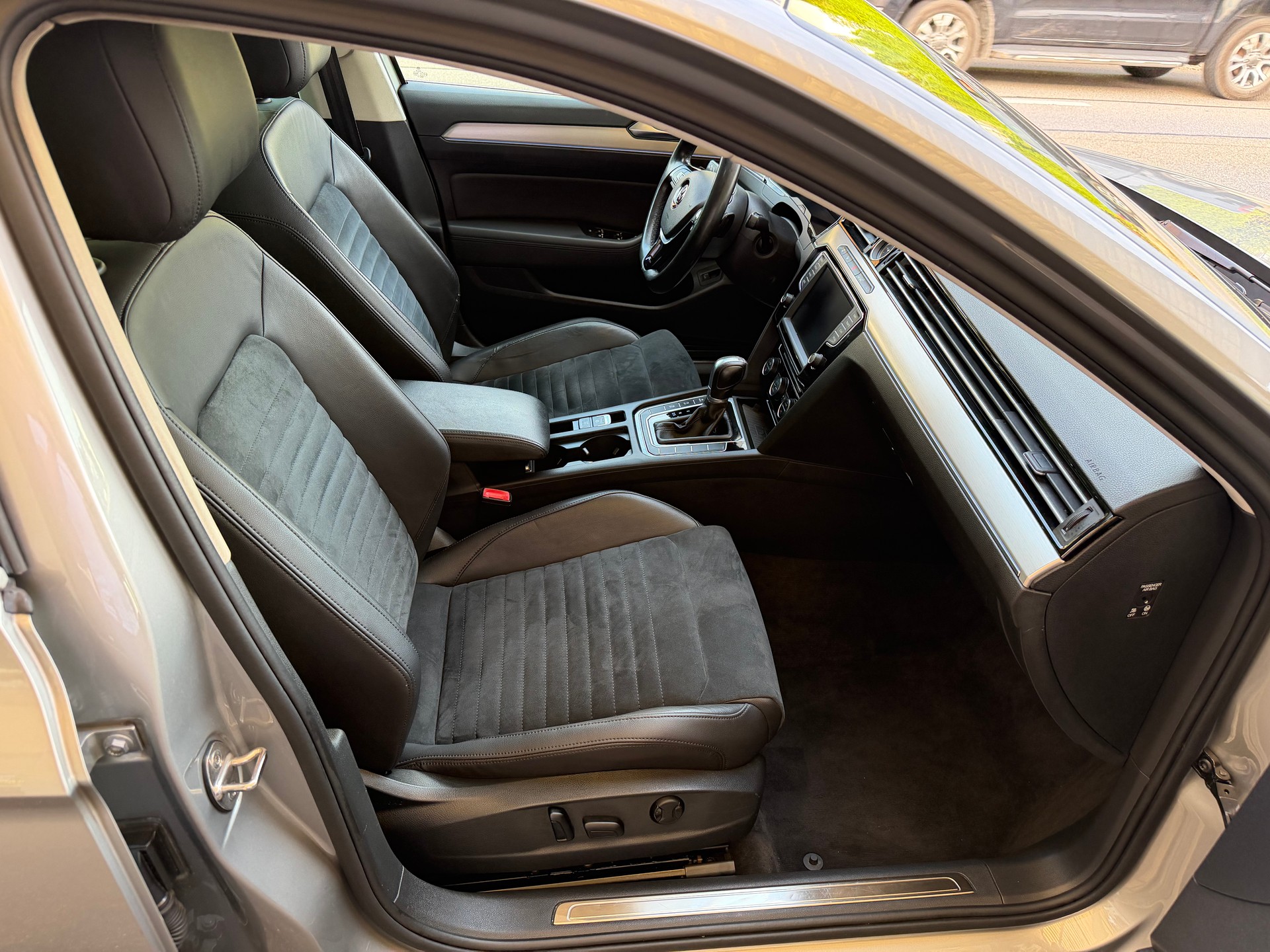 VW Passat Variant 2.0 TSI BMT Highline 4Motion DSG-image-7