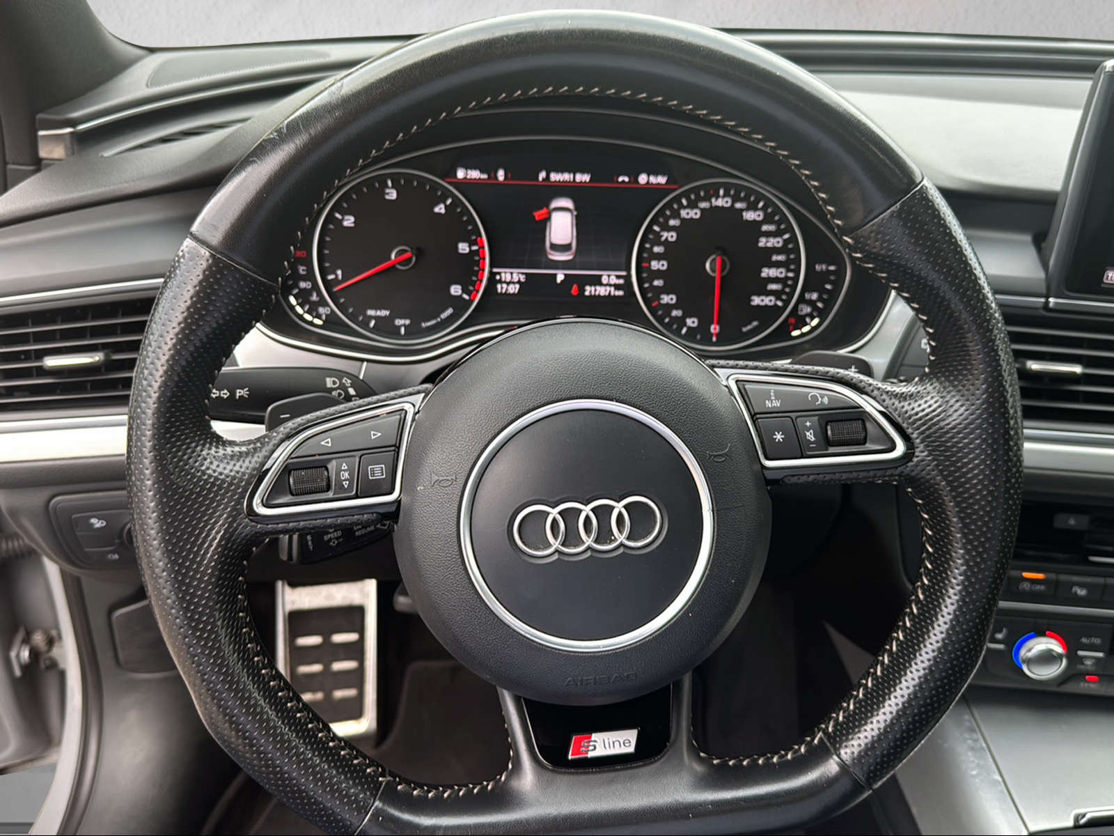 AUDI A6 Avant 3.0 TDI V6 quattro S-tronic-image-8