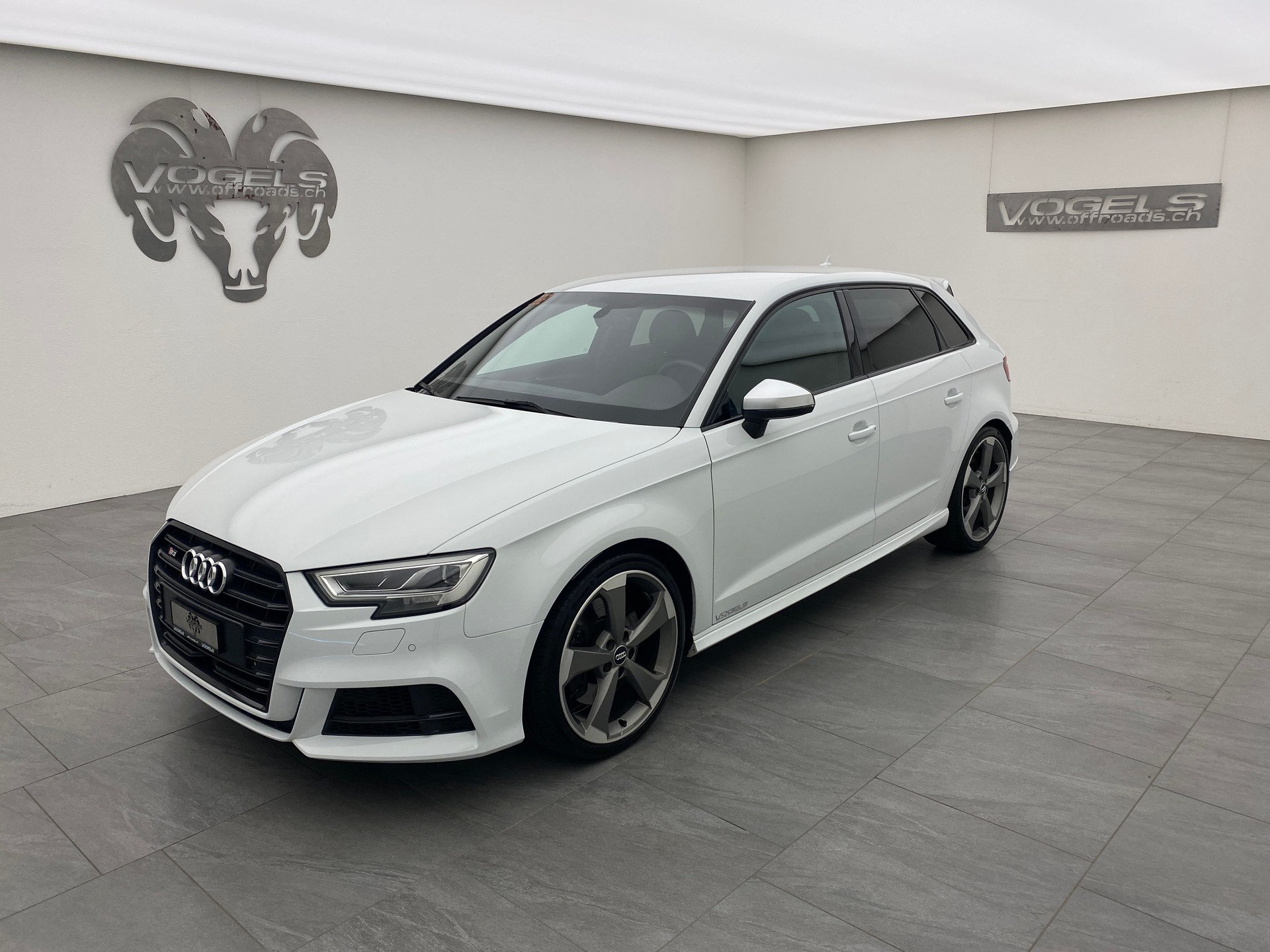 AUDI S3 2.0TFSI Quattro S-Tronic