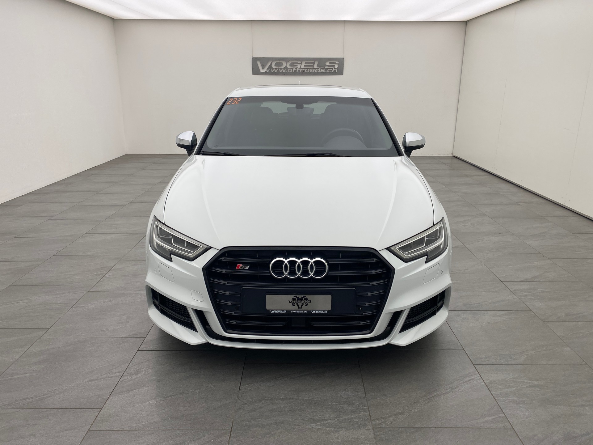 AUDI S3 2.0TFSI Quattro S-Tronic-showroom-element-1