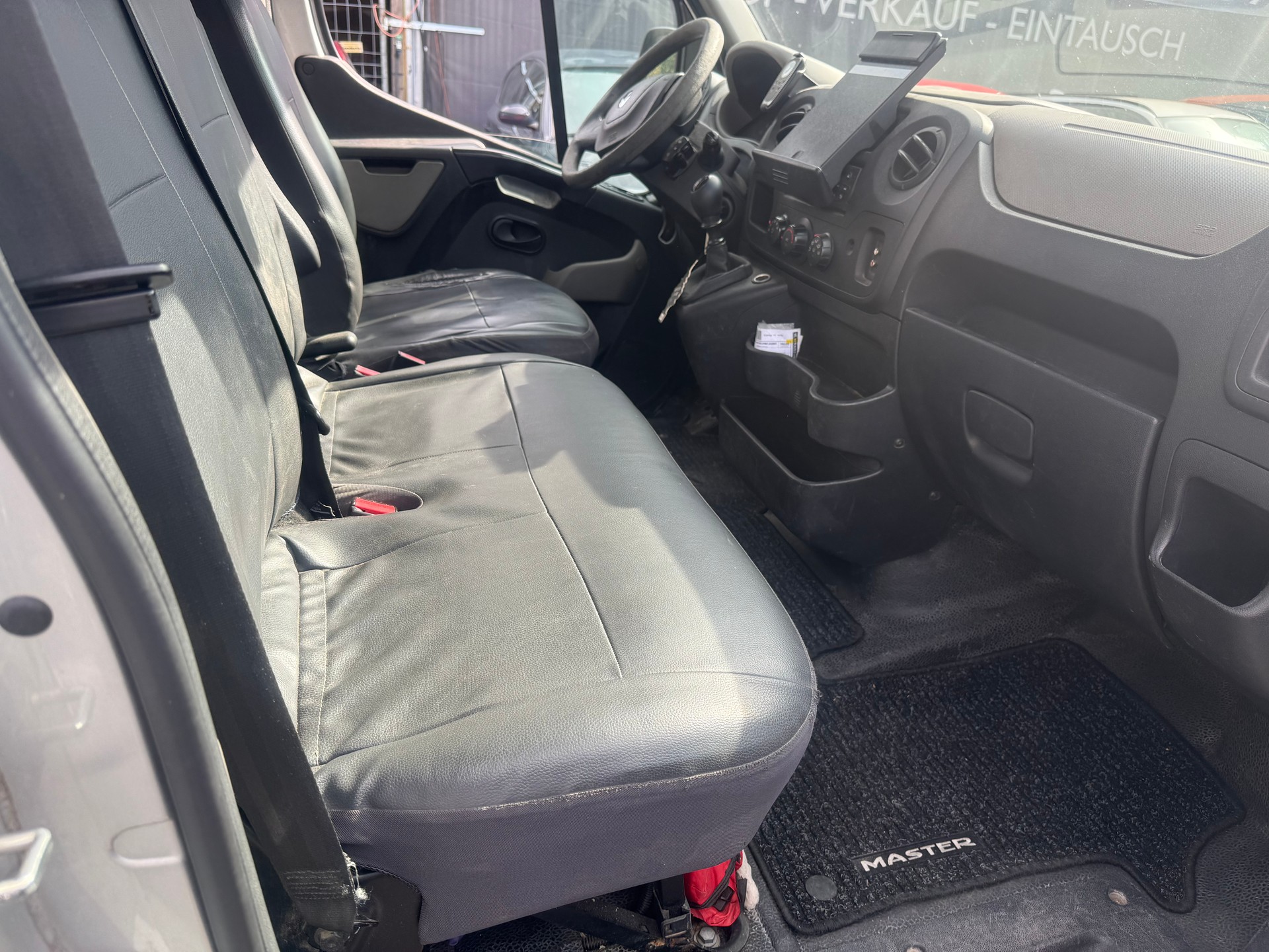 RENAULT Master T33 2.3dCi L2H2-image-11