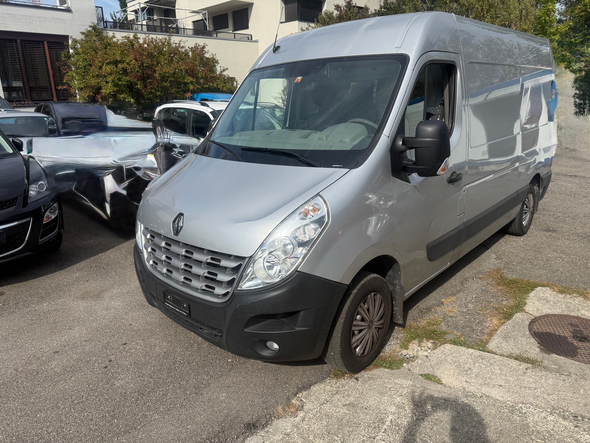 RENAULT Master T33 2.3dCi L2H2-image-1
