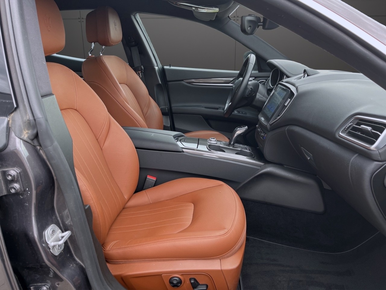 MASERATI Ghibli 2.0 GT Ultima Automatica-image-9