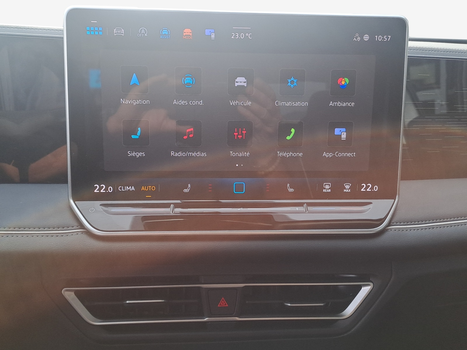 VW Tiguan 2.0 TSI DSG Elegance 4Motion-image-10