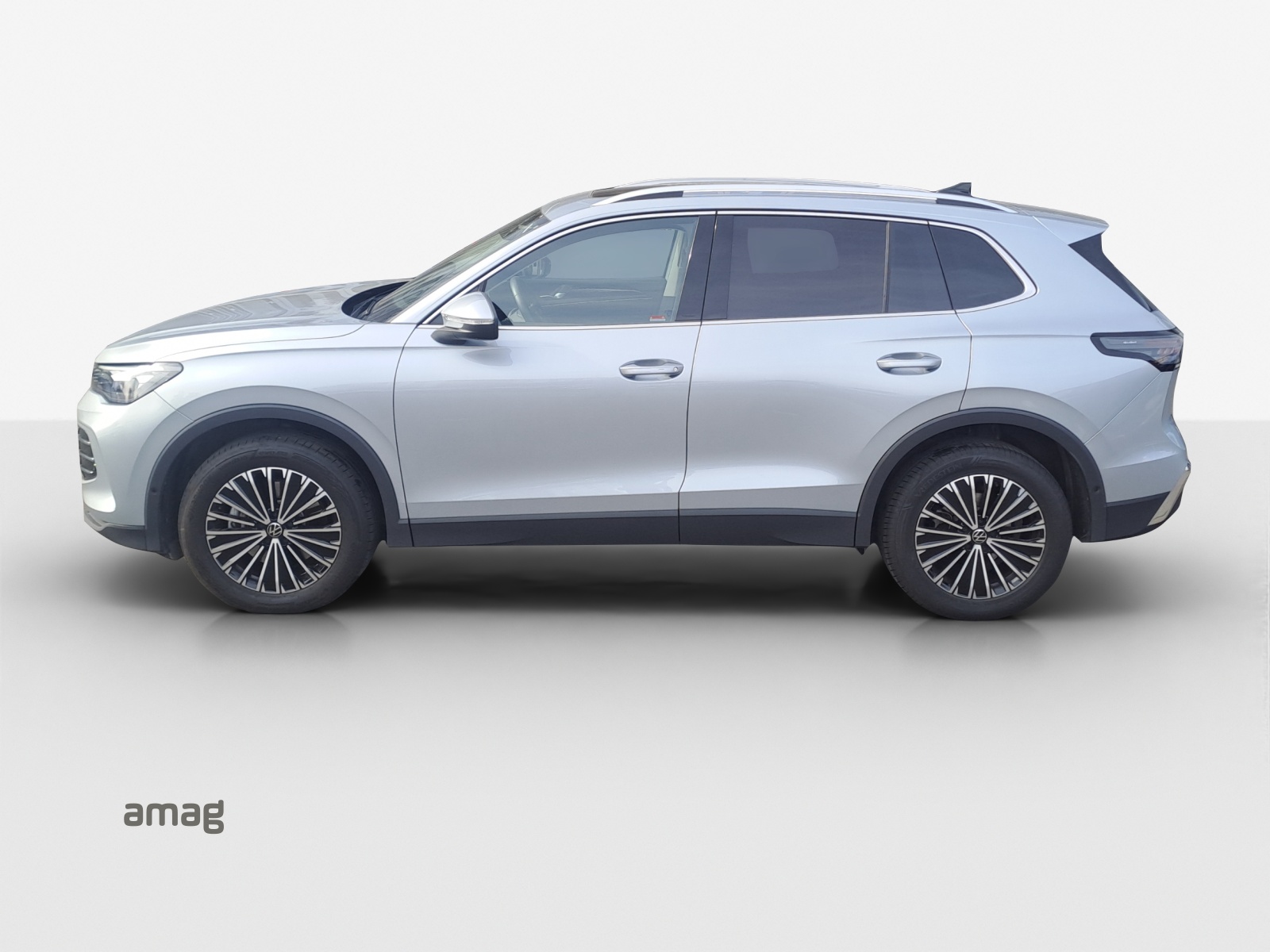VW Tiguan 2.0 TSI DSG Elegance 4Motion-image-1