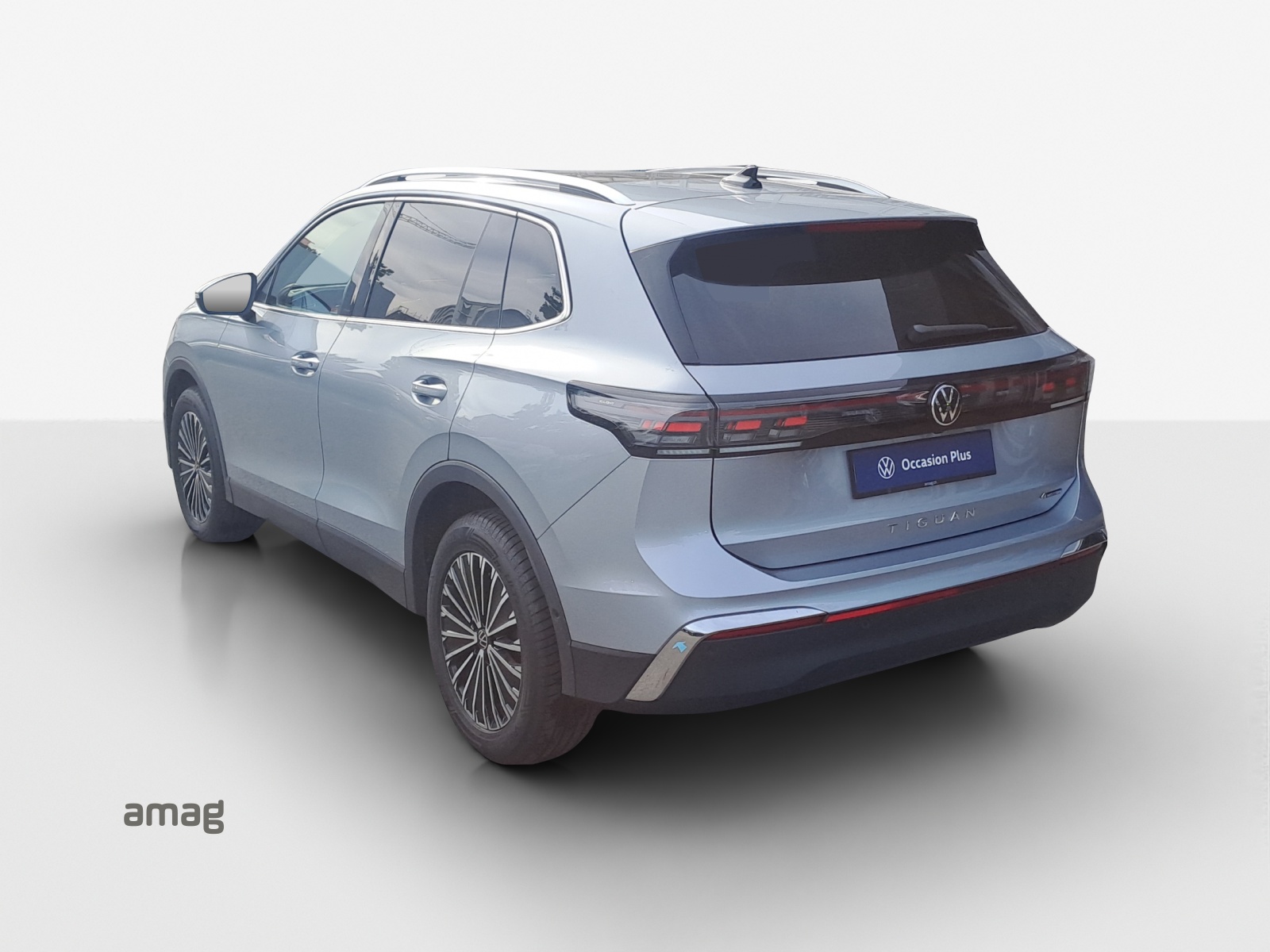 VW Tiguan 2.0 TSI DSG Elegance 4Motion-image-2