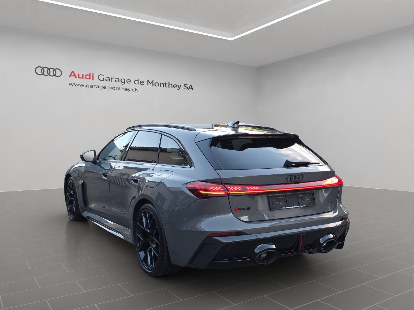 AUDI RS 5 Avant TFSI 470 kW Tiptronic quattro-image-5