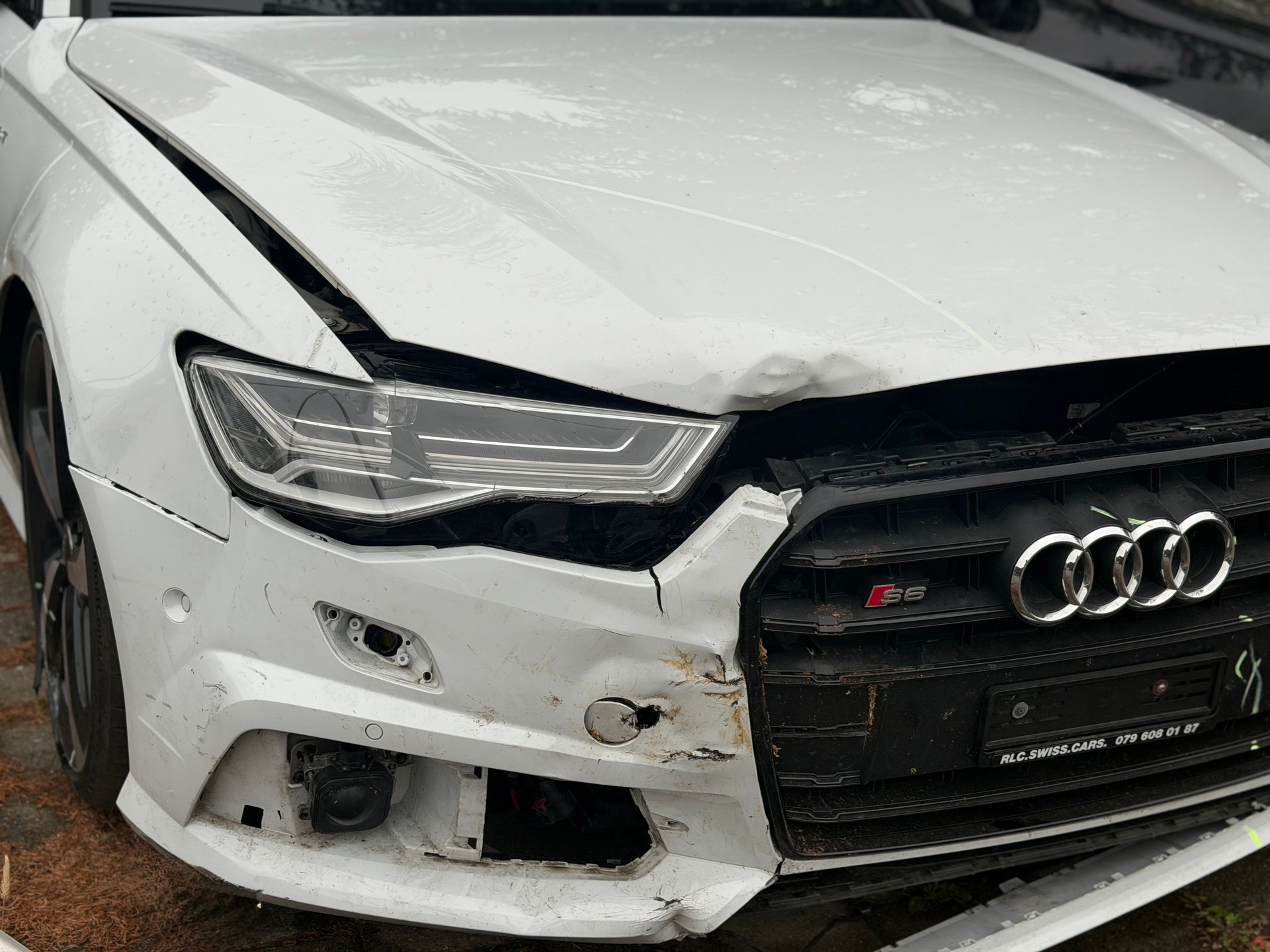 AUDI S6 Avant 4.0 TFSI V8 quattro S-tronic-image-2