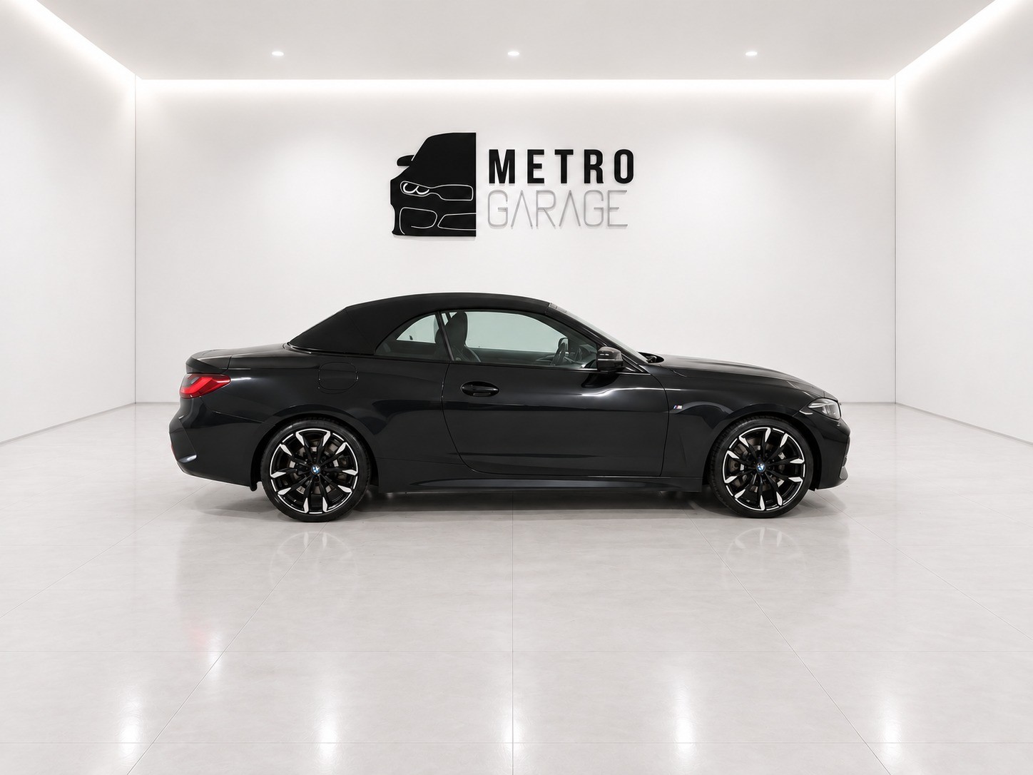 BMW 420i Cabriolet M Sport Steptronic-image-11