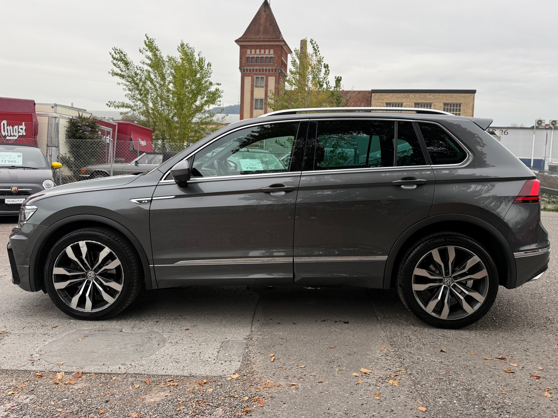 VW Tiguan 2.0TSI Highline R-Line 4Motion DSG-image-4