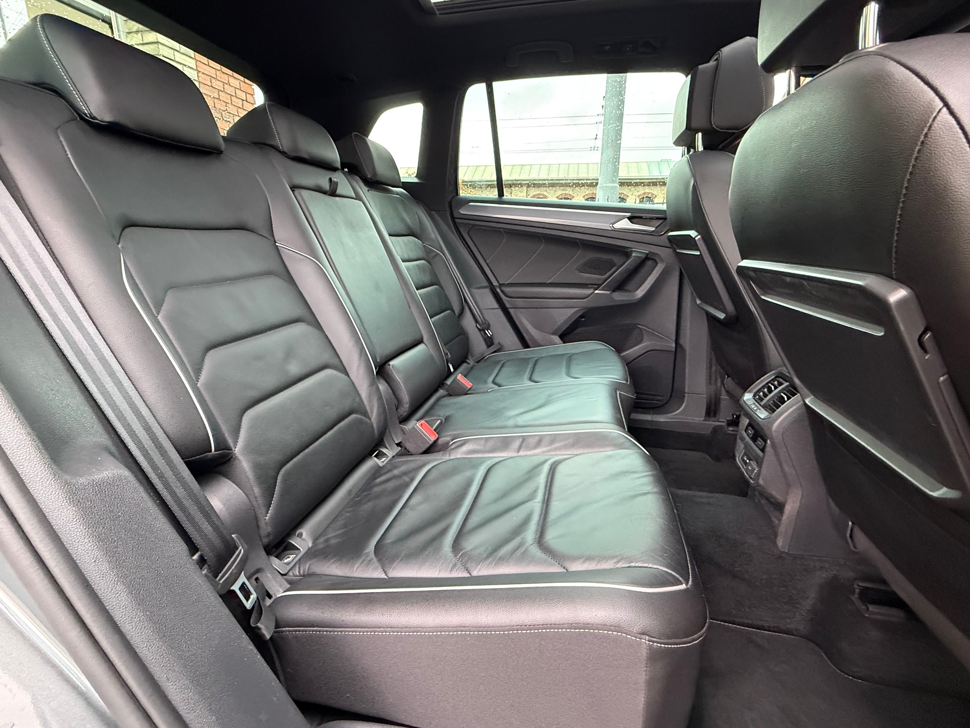VW Tiguan 2.0TSI Highline R-Line 4Motion DSG-image-14