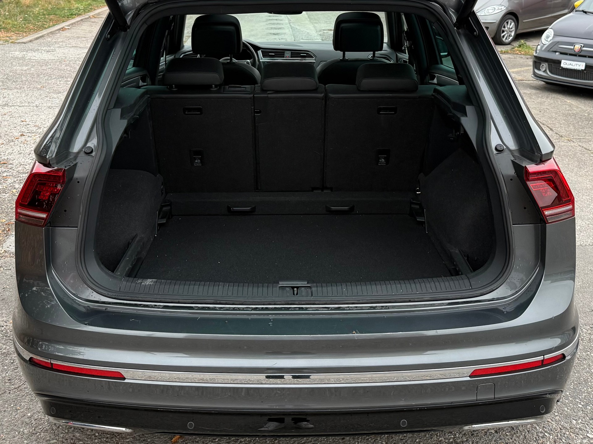 VW Tiguan 2.0TSI Highline R-Line 4Motion DSG-image-8