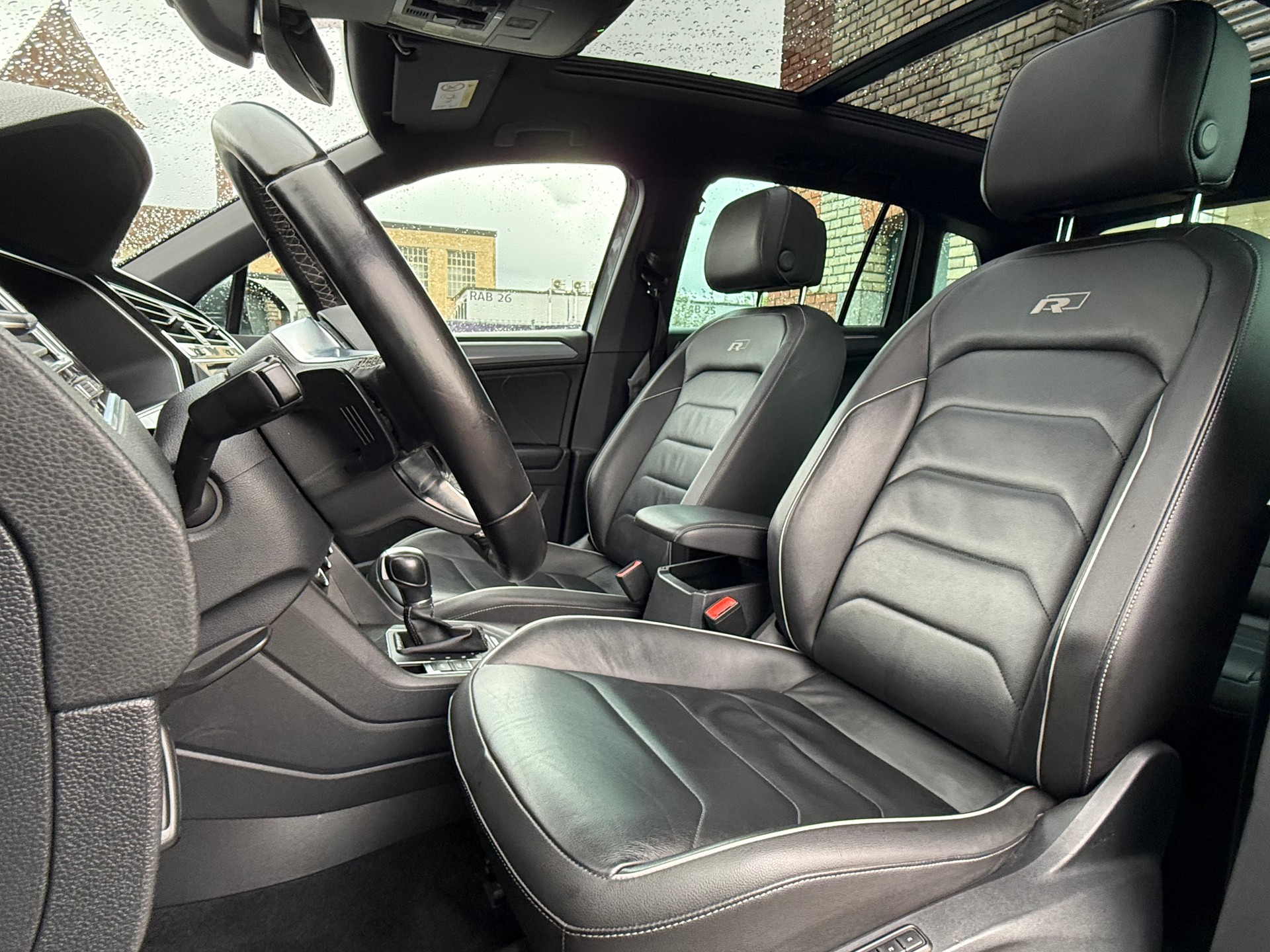 VW Tiguan 2.0TSI Highline R-Line 4Motion DSG-image-11