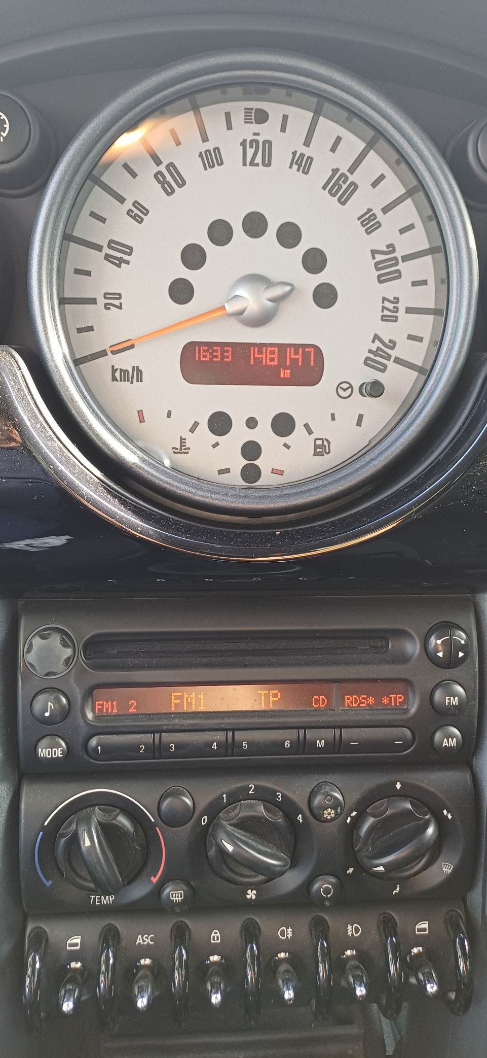 MINI One-image-8