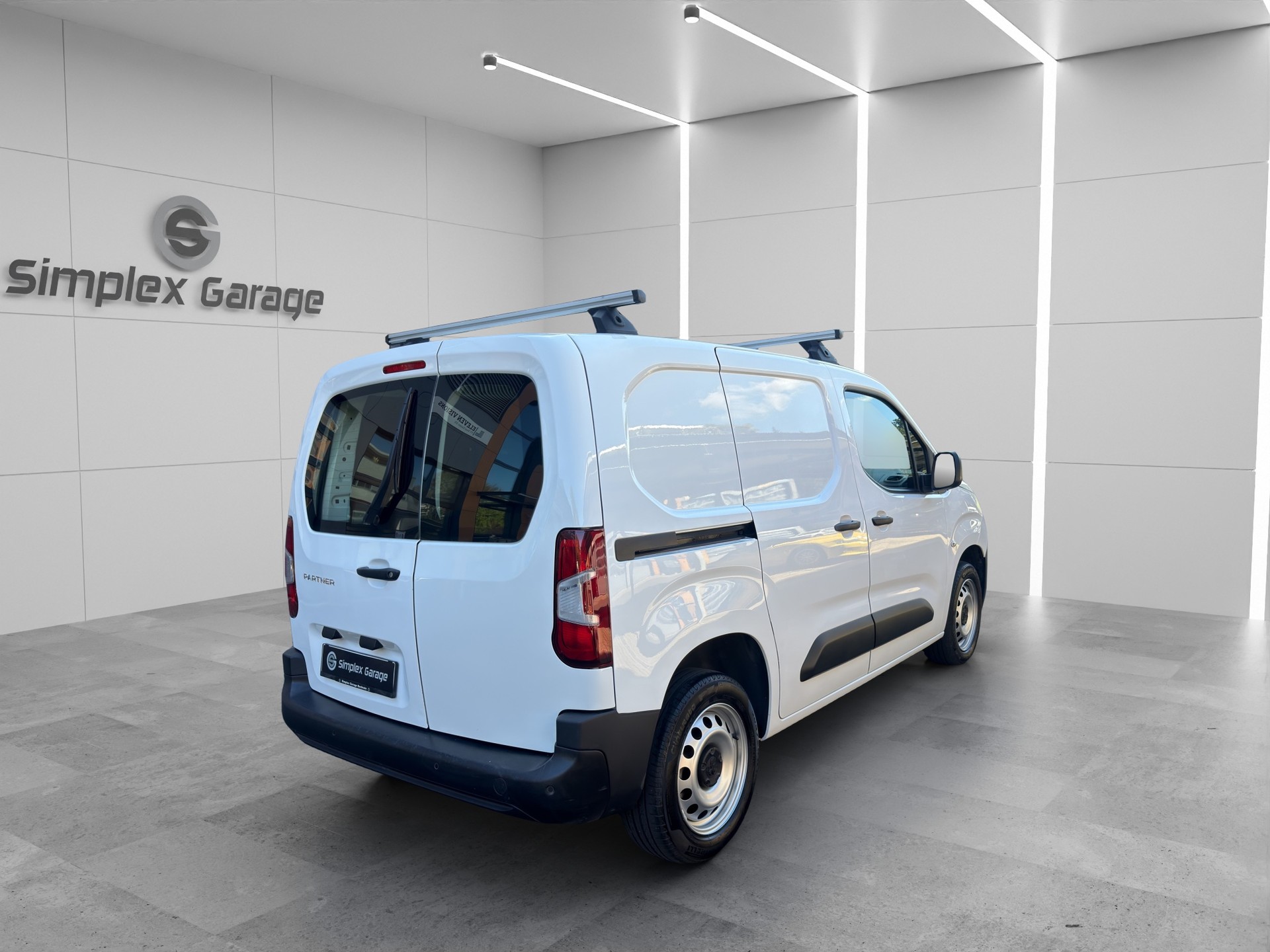PEUGEOT Partner 1.2 Pure Tech s/s Premium EAT8 1000kg-image-2