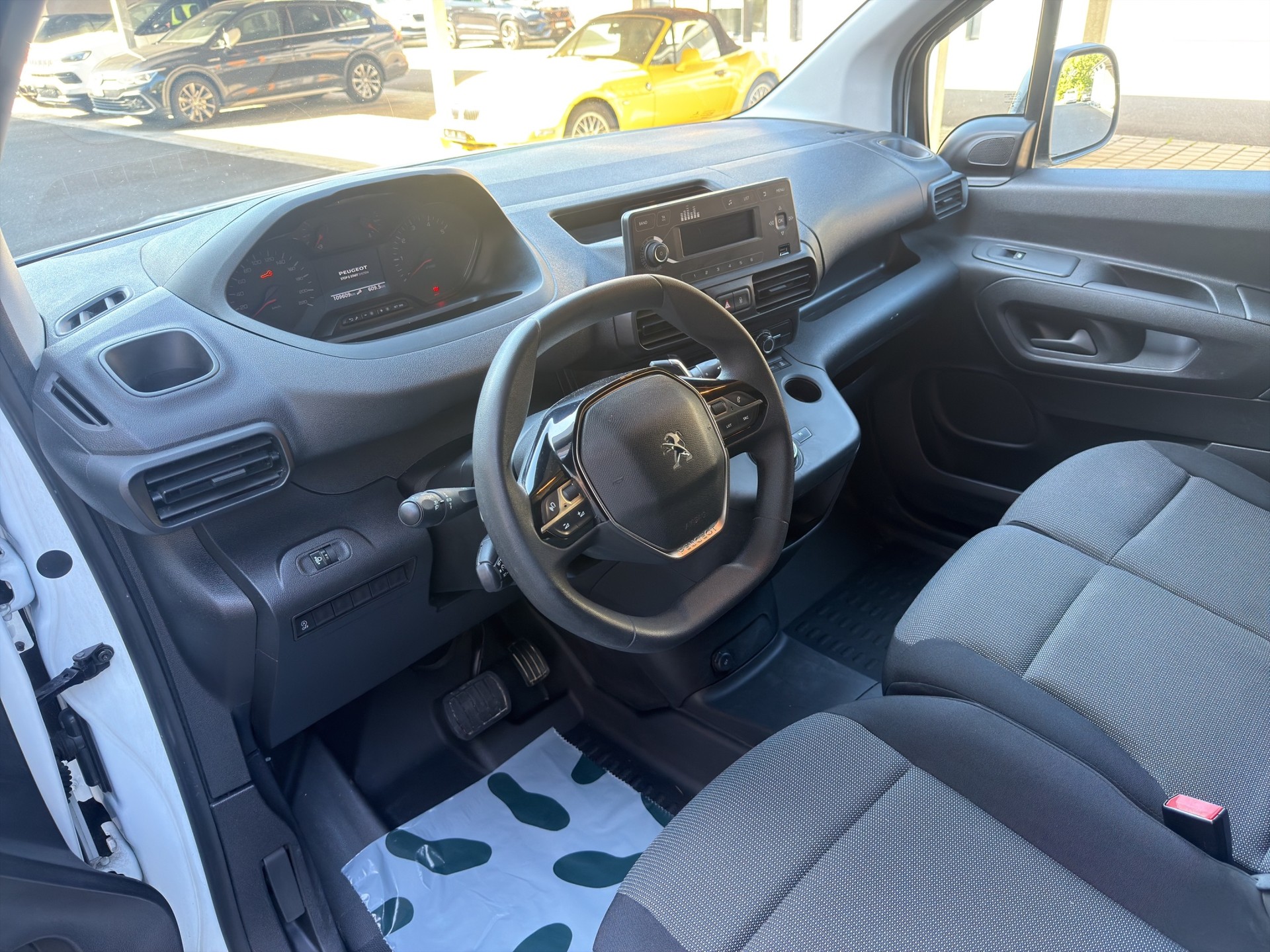 PEUGEOT Partner 1.2 Pure Tech s/s Premium EAT8 1000kg-image-9