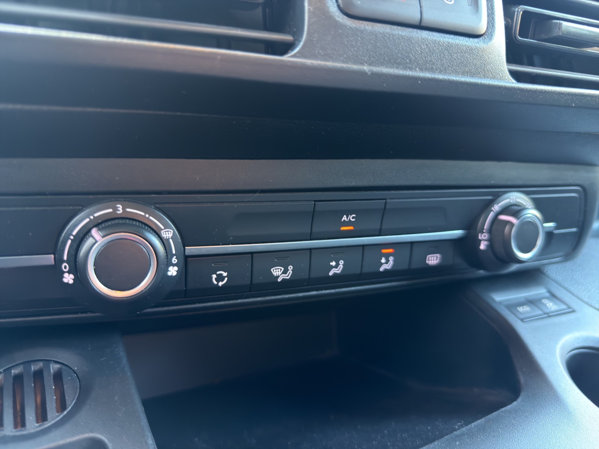 PEUGEOT Partner 1.2 Pure Tech s/s Premium EAT8 1000kg-image-14