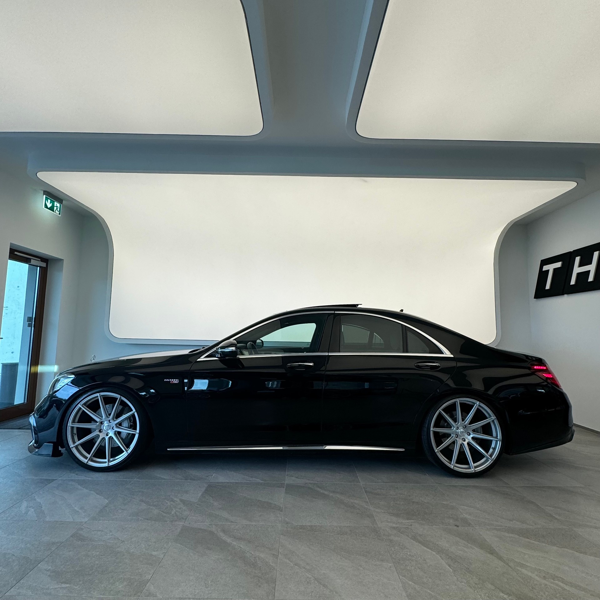 MERCEDES-BENZ S 450 9G-Tronic AMG S63 Umbau-image-4