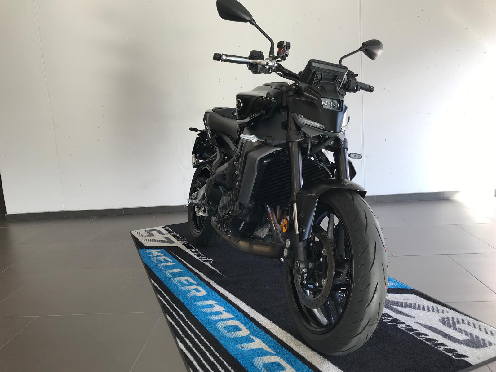 YAMAHA MT-09 Y-AMT (35kW)-showroom-element-2