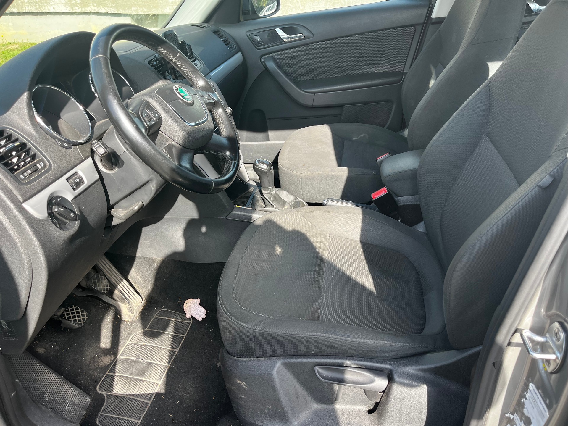 SKODA Yeti 1.2 TSI Ambition-image-10