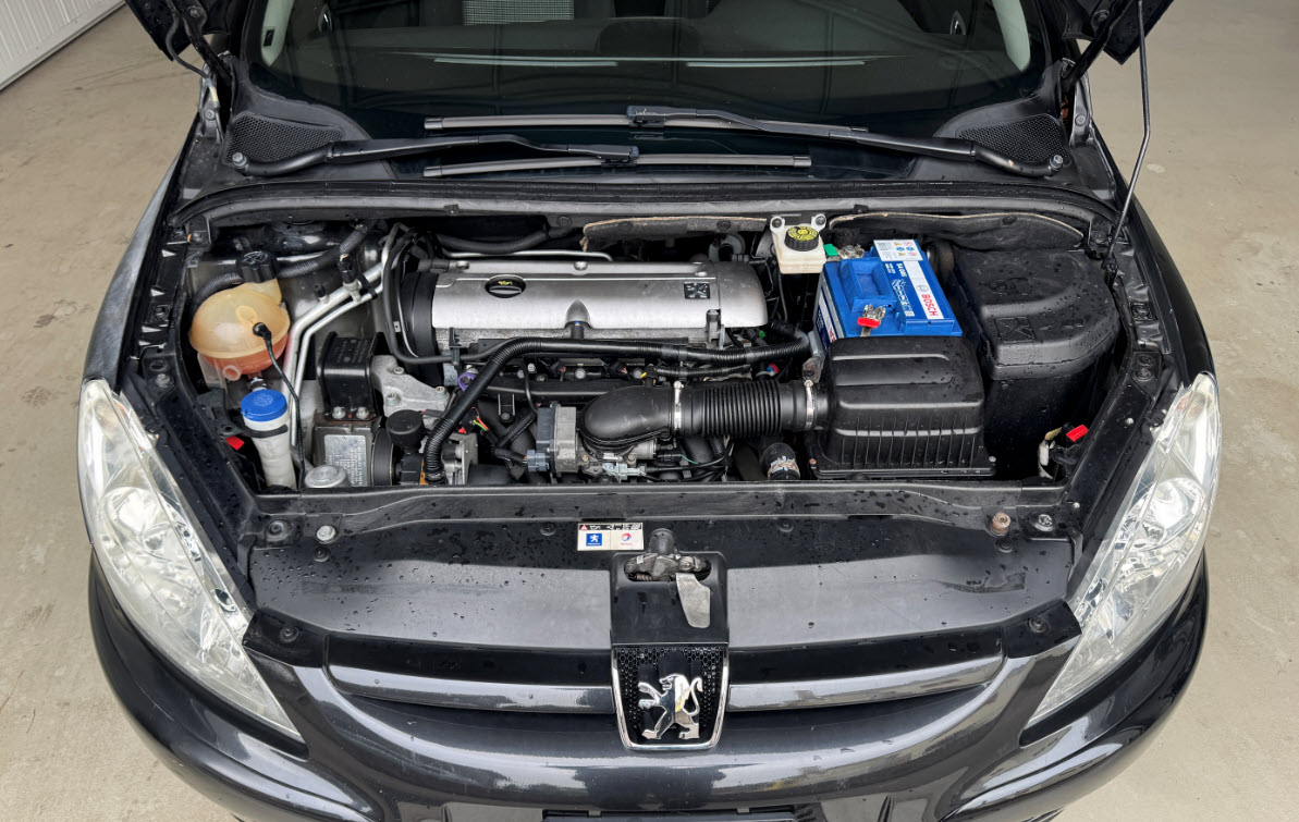 PEUGEOT 307 CC 2.0 16V-image-9
