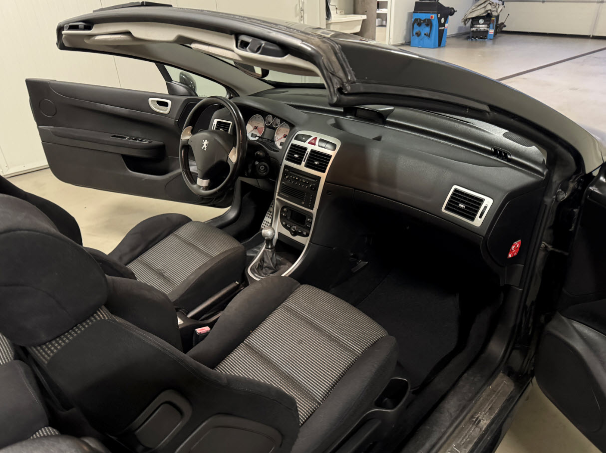 PEUGEOT 307 CC 2.0 16V-image-6