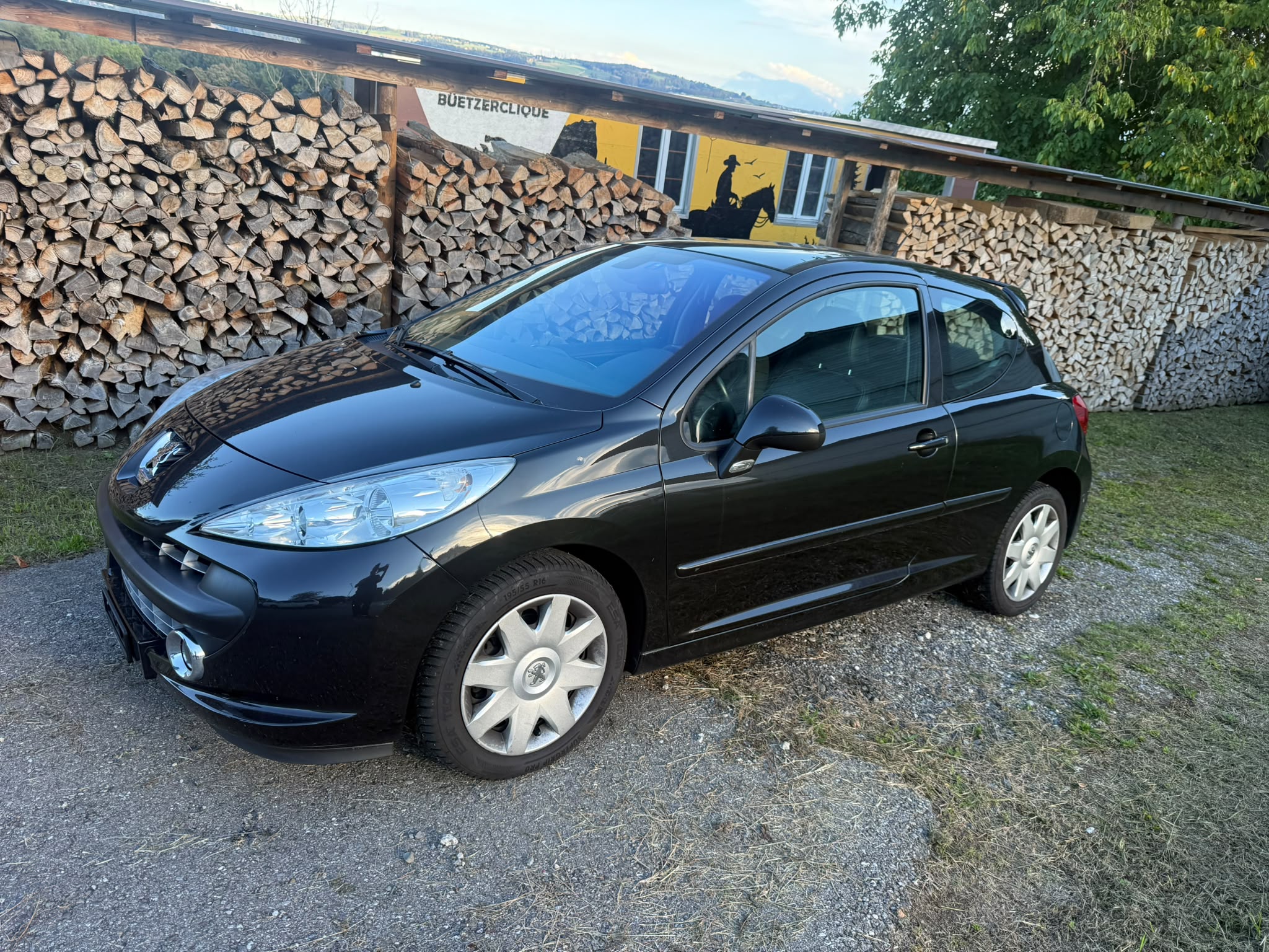 Car photo