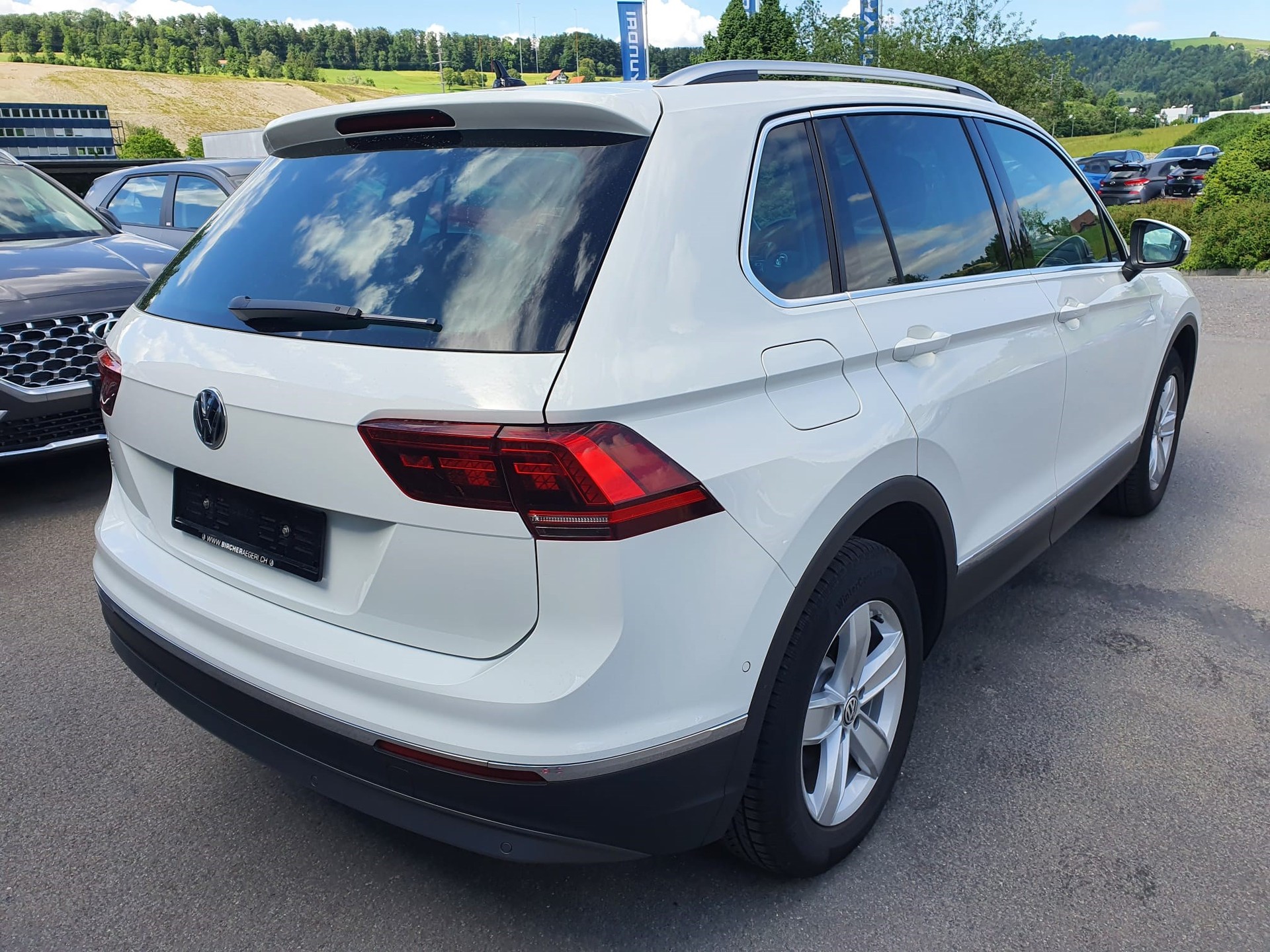 VW Tiguan 2.0TSI Highline 4Motion DSG-image-3