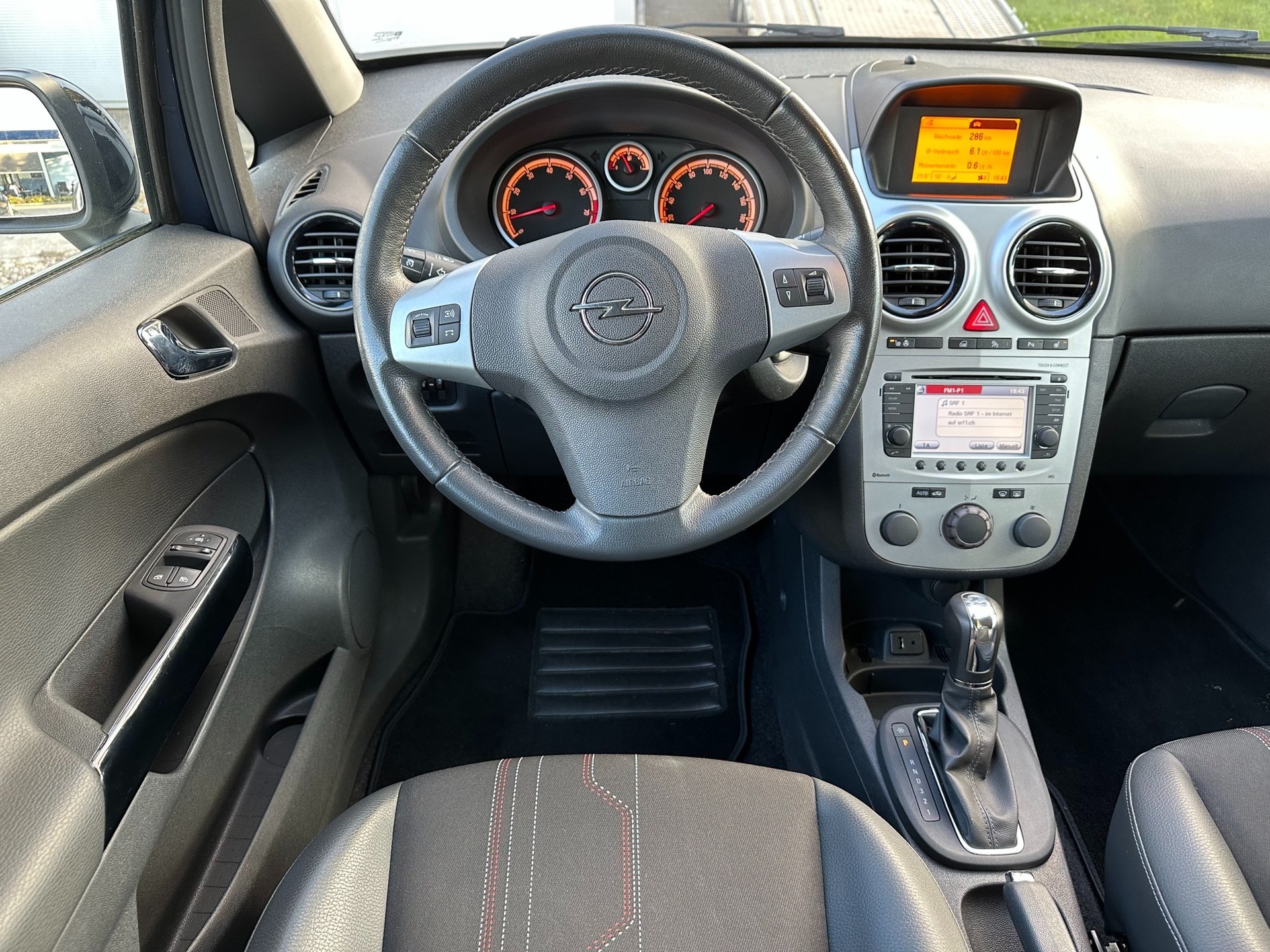 OPEL Corsa 1.4 TP Sport Automatic-image-7