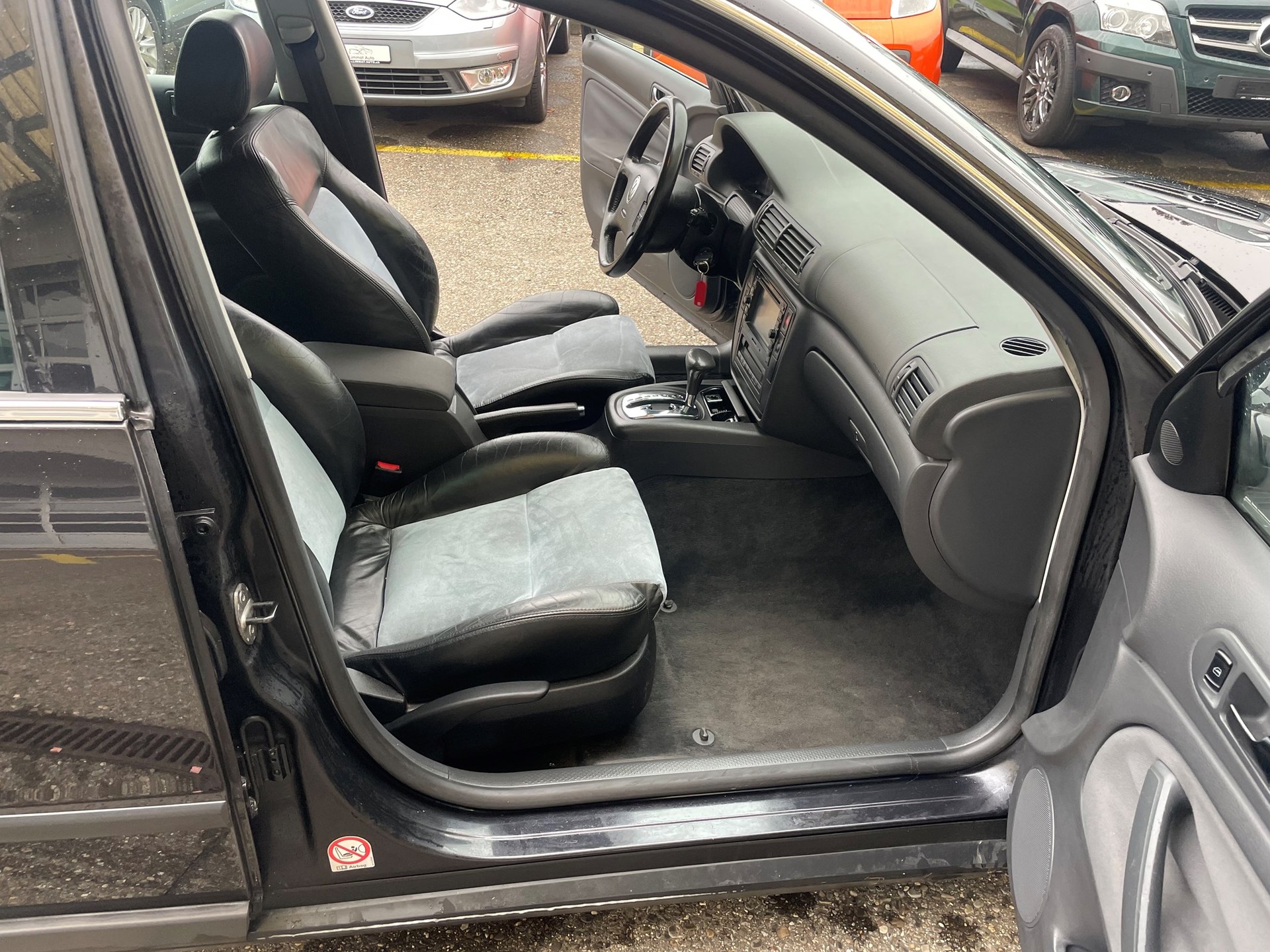VW Passat Variant 1.8 T Highline-image-13
