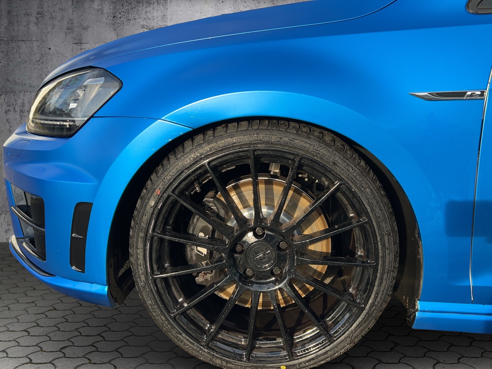 VW Golf 2.0 TSI R 4Motion DSG-image-8