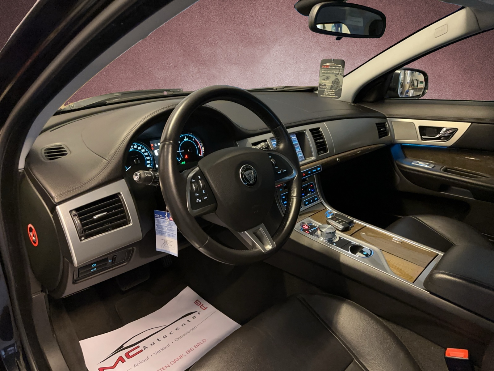 JAGUAR XF Sportbrake 2.2d Premium Luxury-image-6