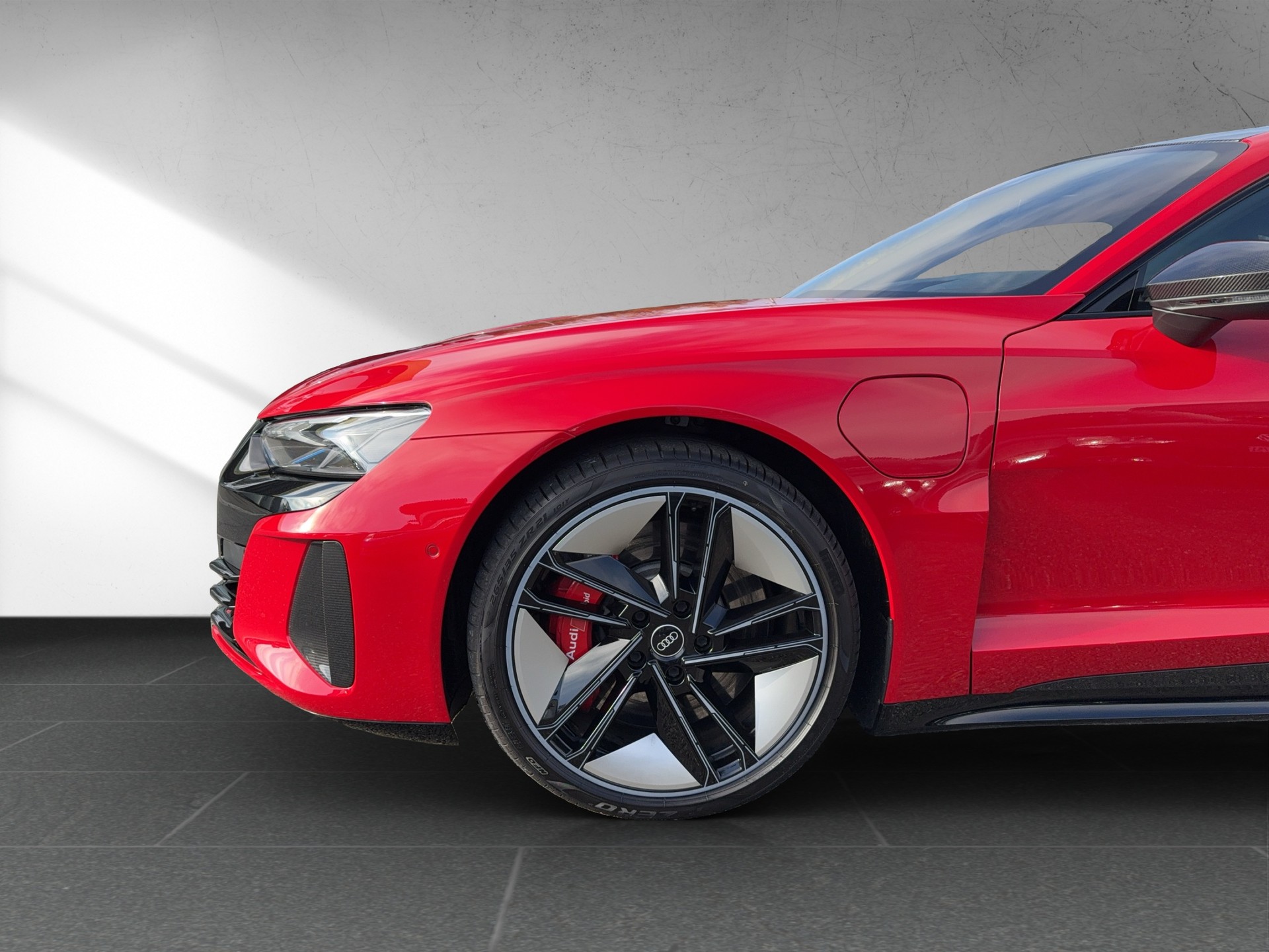 AUDI RS e-tron GT quattro-image-13