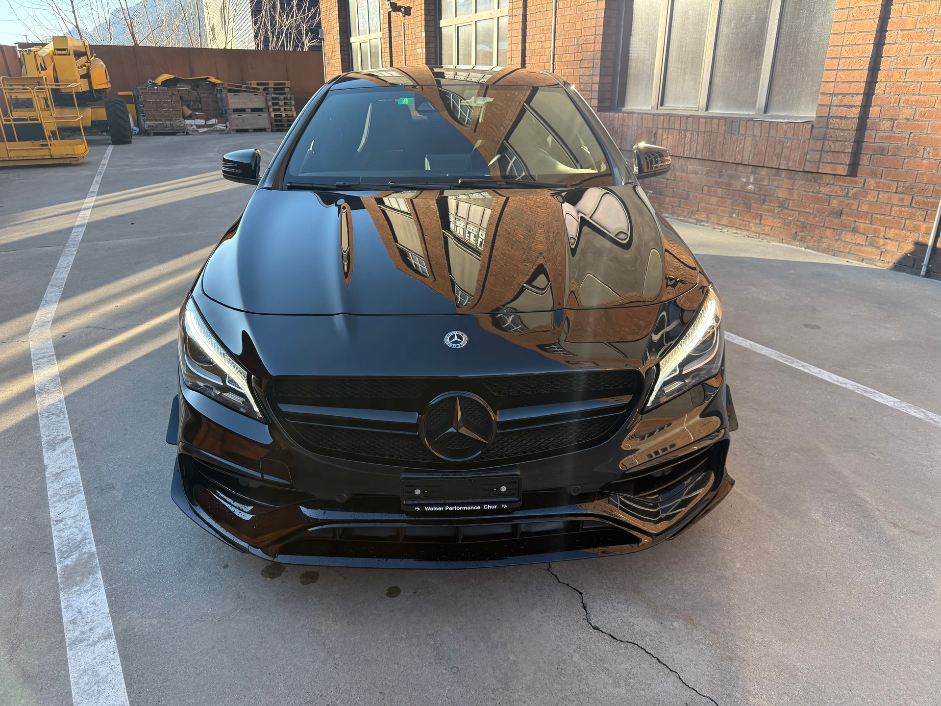 MERCEDES-BENZ CLA 250 AMG Line 7G-DCT 4Matic-image-1