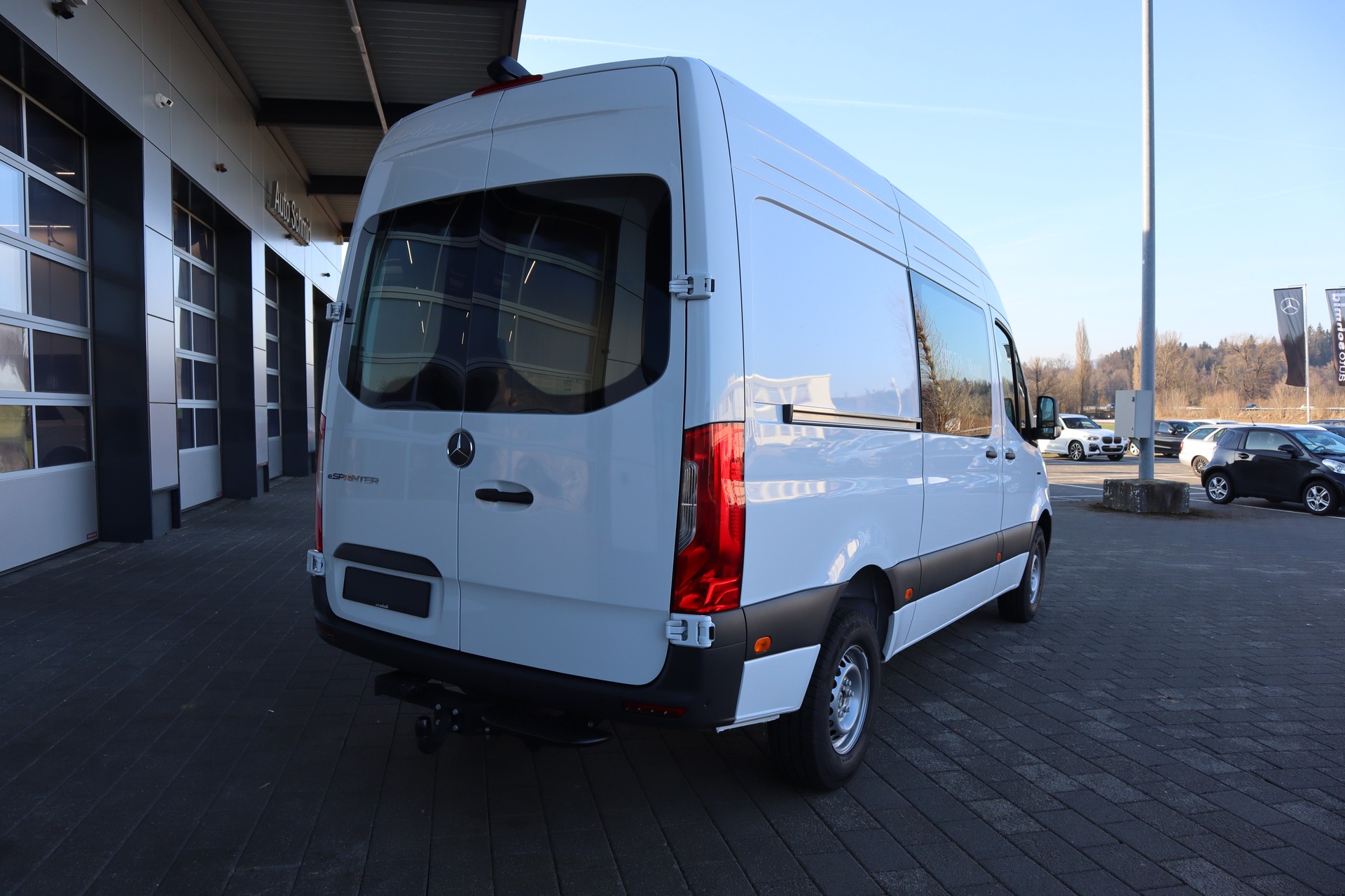 MERCEDES-BENZ eSprinter 320 PRO KA 3665mm S-showroom-element-1