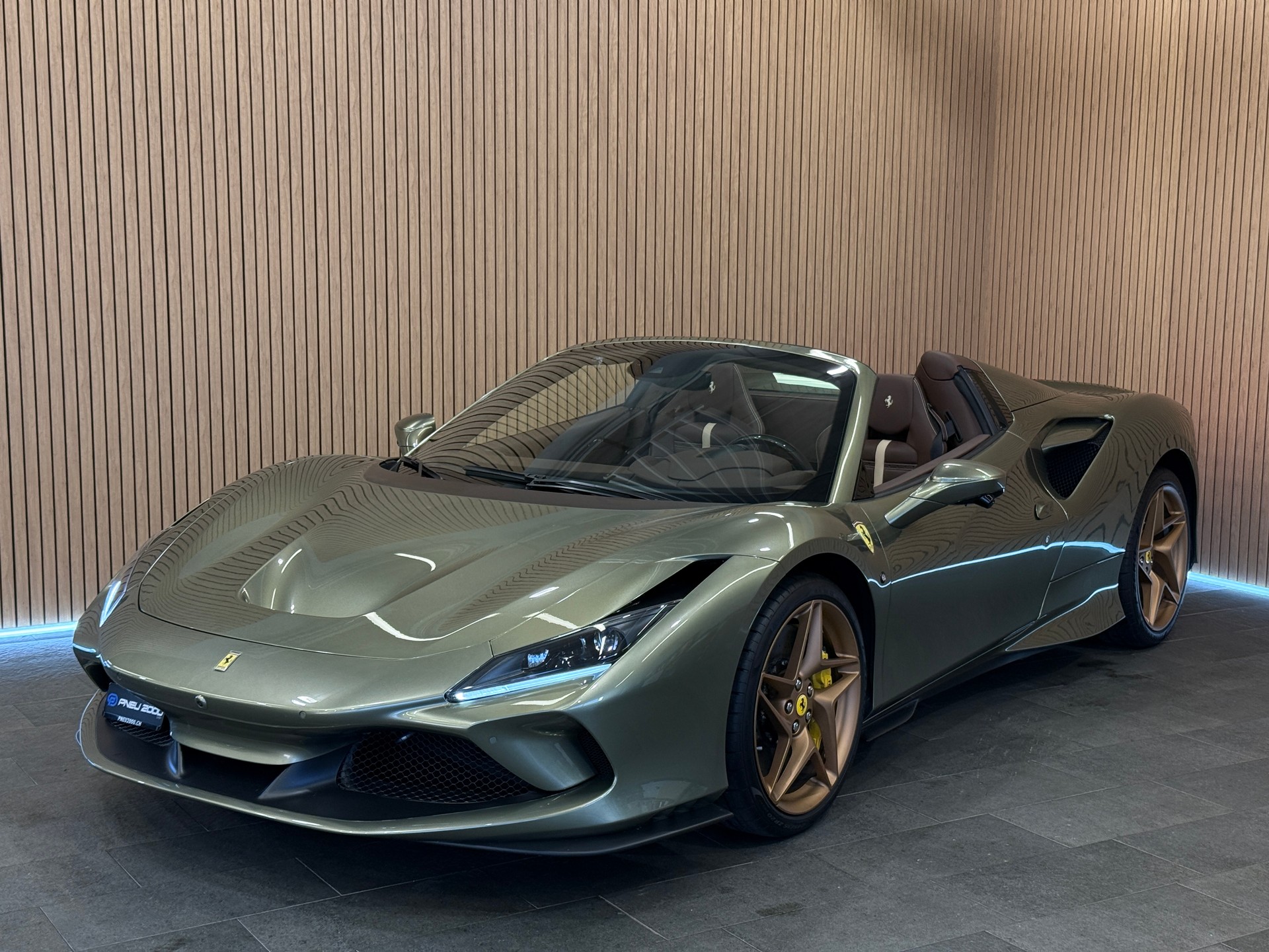 FERRARI F8 Spider *TAILOR MADE* Verde Masoni-image-0