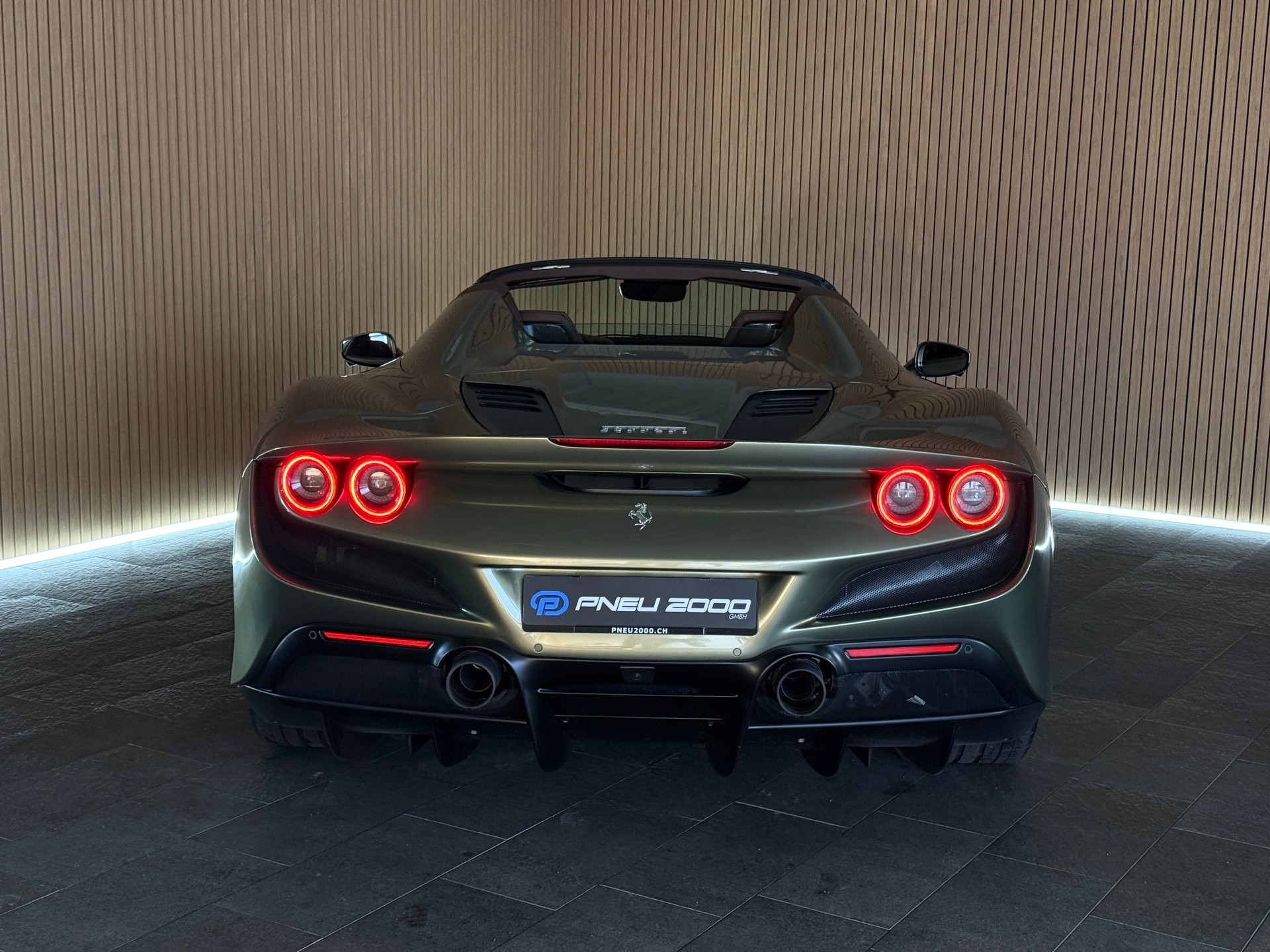 FERRARI F8 Spider *TAILOR MADE* Verde Masoni-image-7