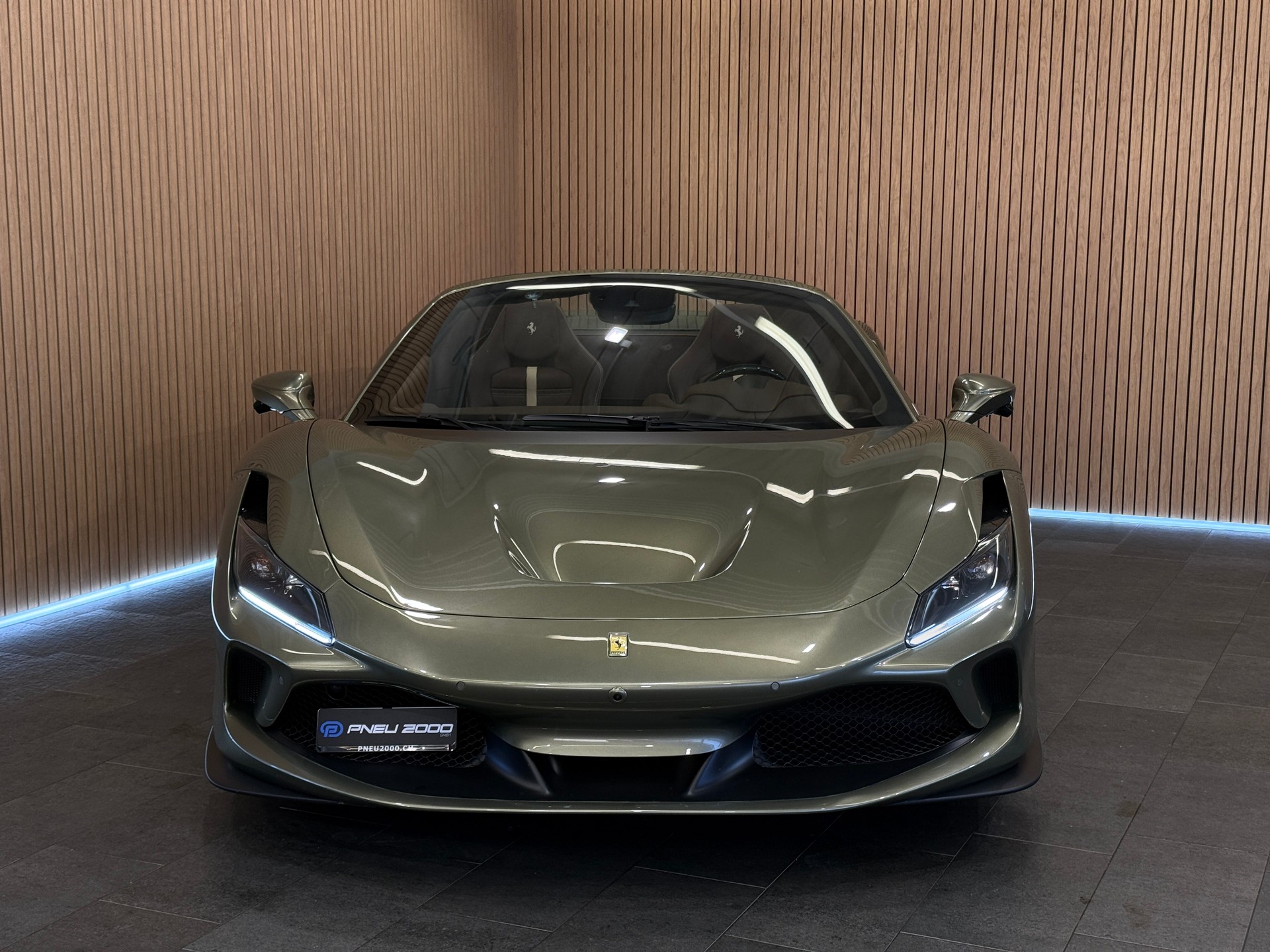 FERRARI F8 Spider *TAILOR MADE* Verde Masoni-image-2