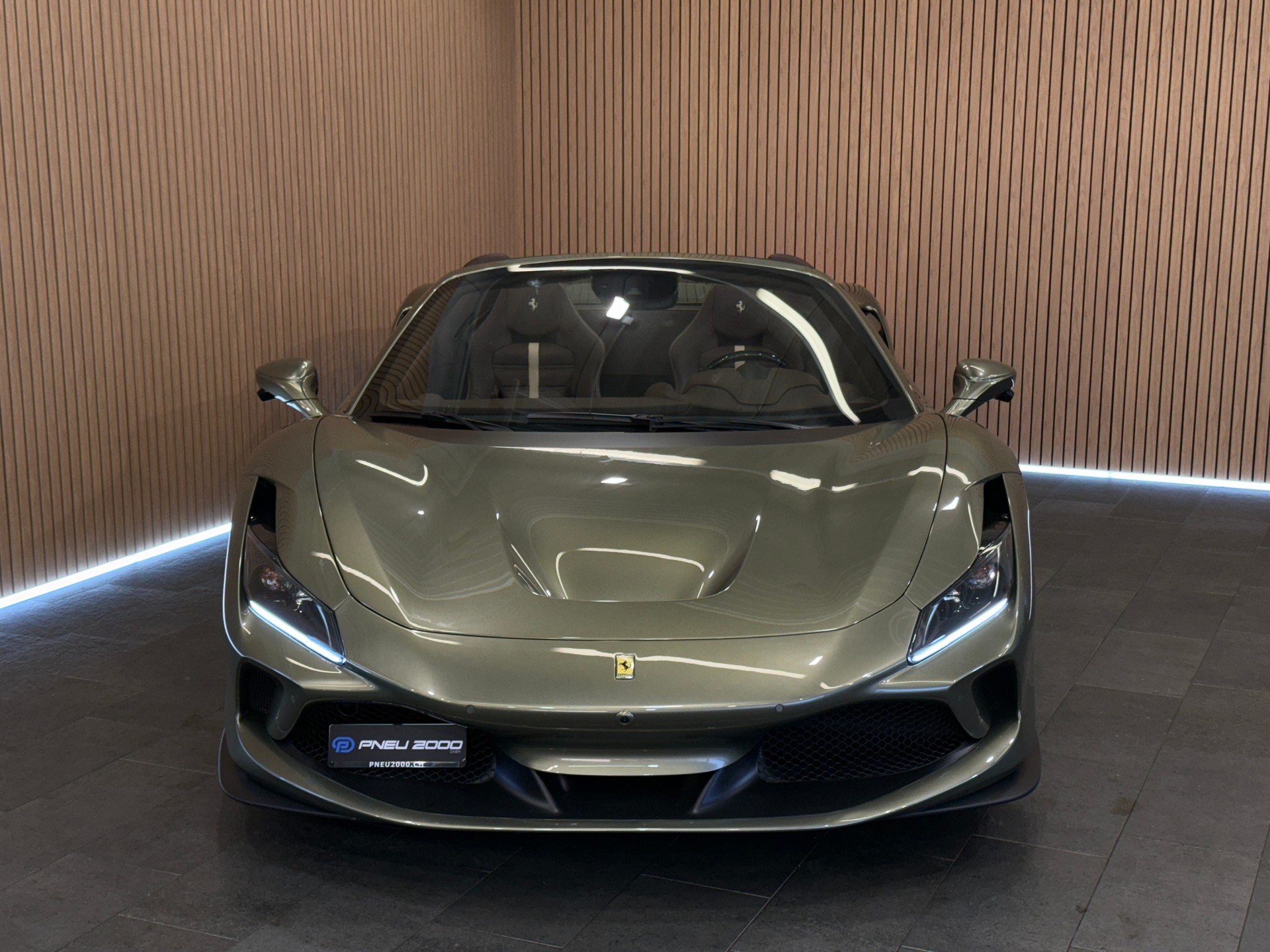 FERRARI F8 Spider *TAILOR MADE* Verde Masoni-image-1