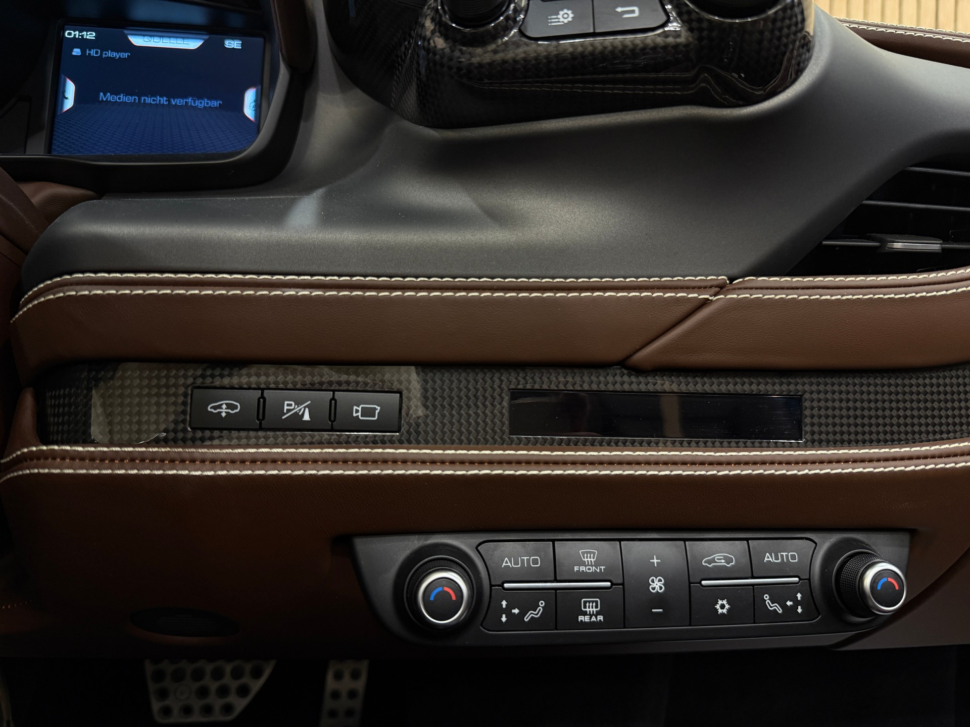 FERRARI F8 Spider *TAILOR MADE* Verde Masoni-image-21